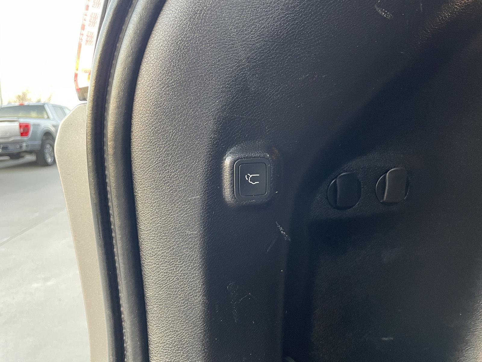 Used 2019 Jeep Cherokee for sale in Lincoln NE