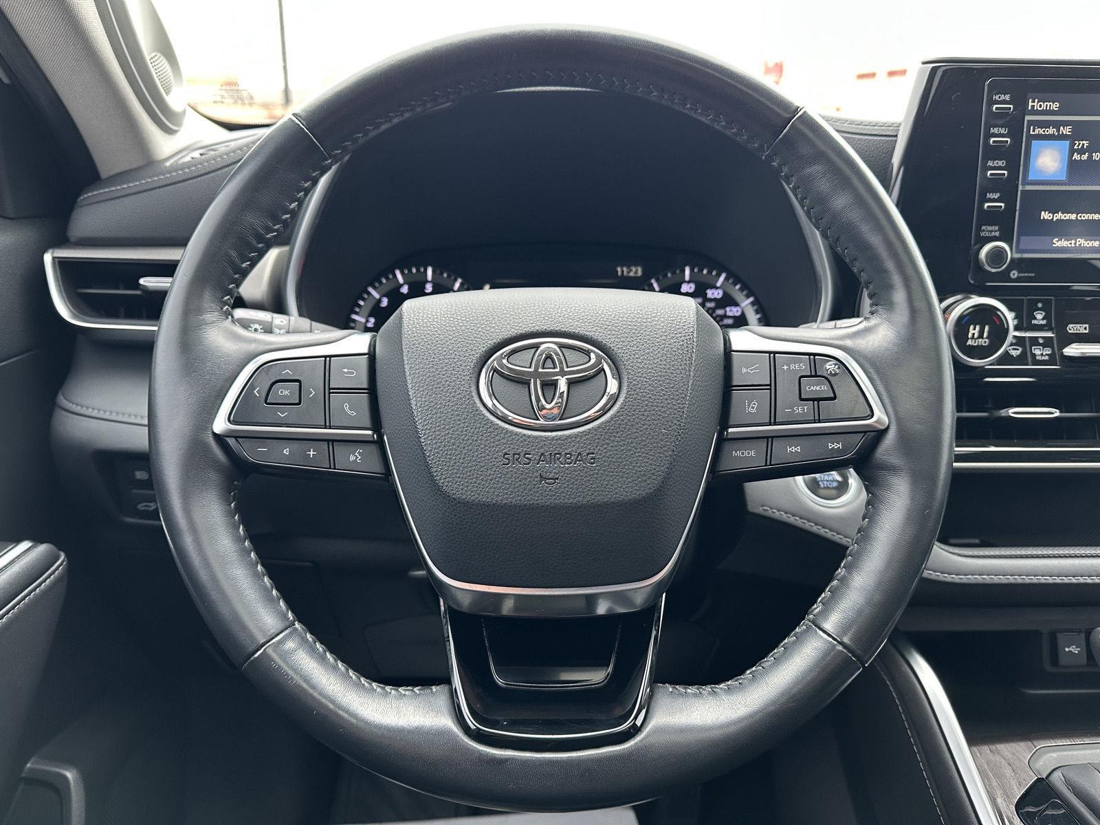 Used 2020 Toyota Highlander for sale in Lincoln NE