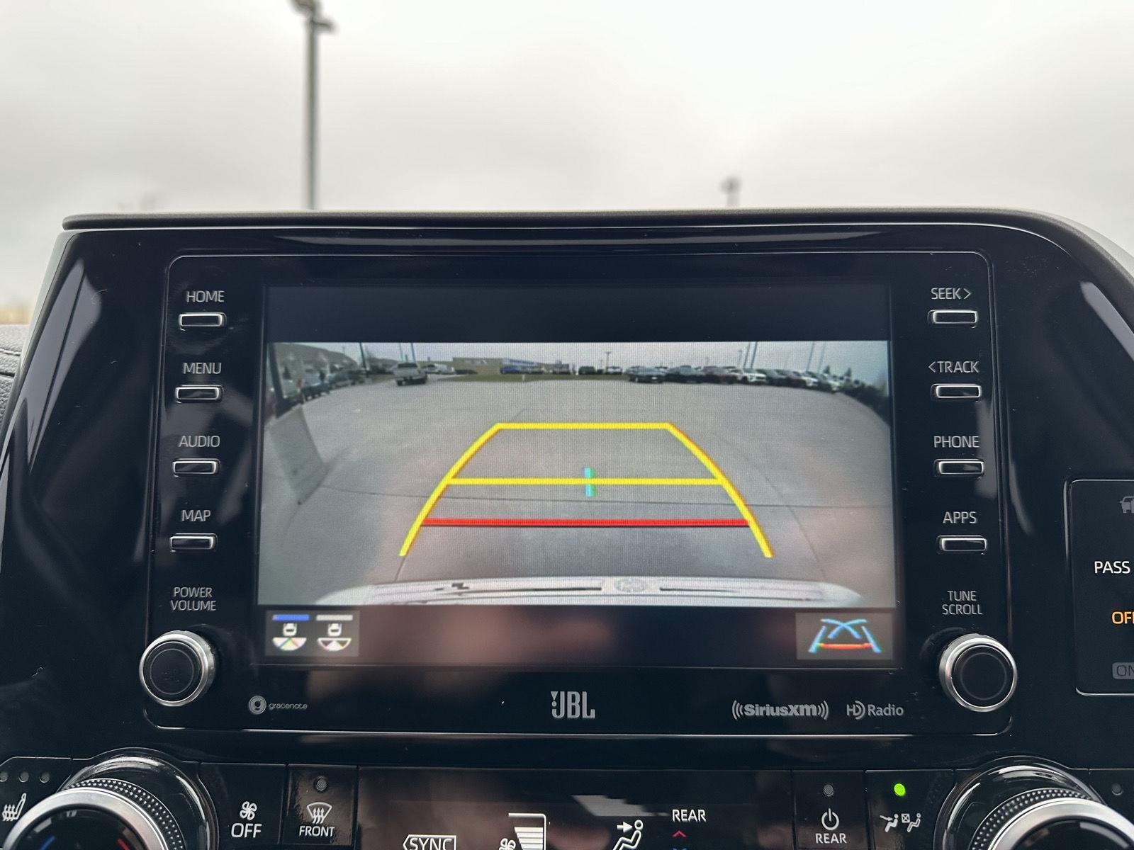 Used 2020 Toyota Highlander for sale in Lincoln NE