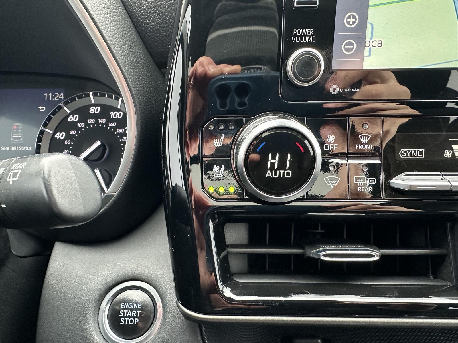 Used 2020 Toyota Highlander for sale in Lincoln NE