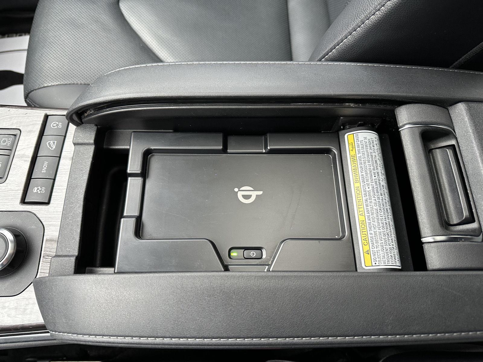 Used 2020 Toyota Highlander for sale in Lincoln NE