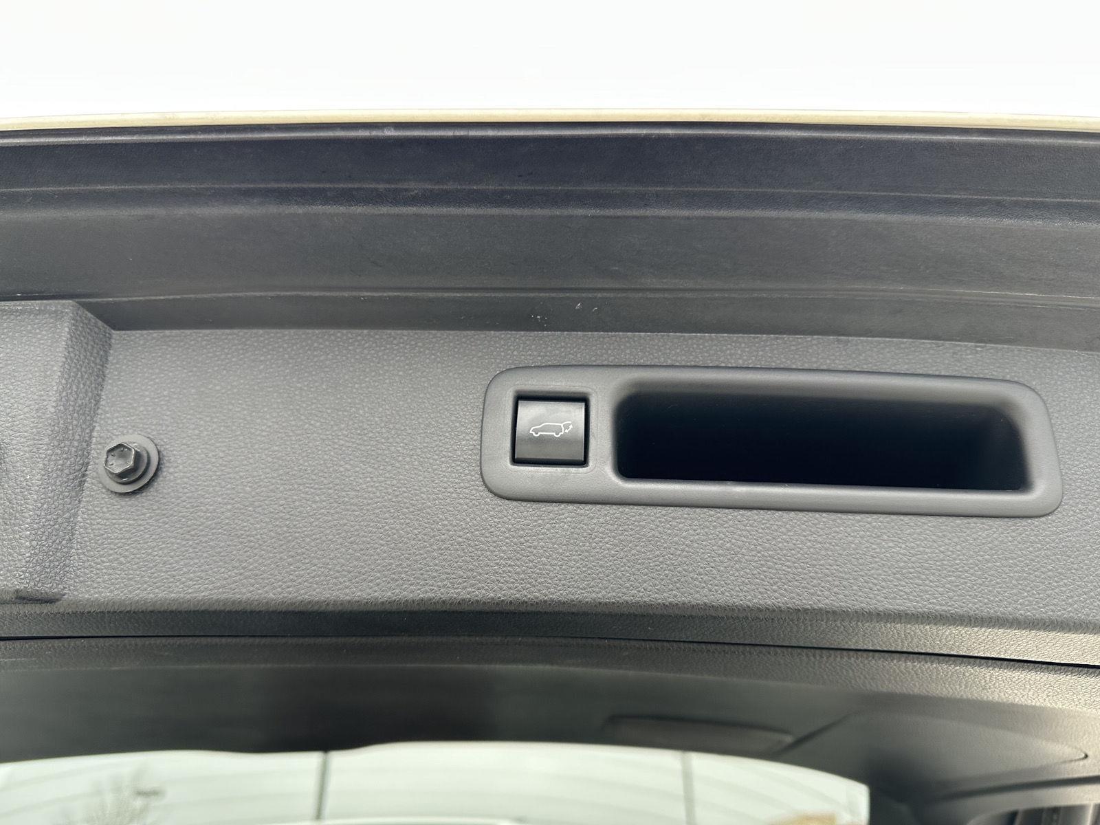 Used 2020 Toyota Highlander for sale in Lincoln NE