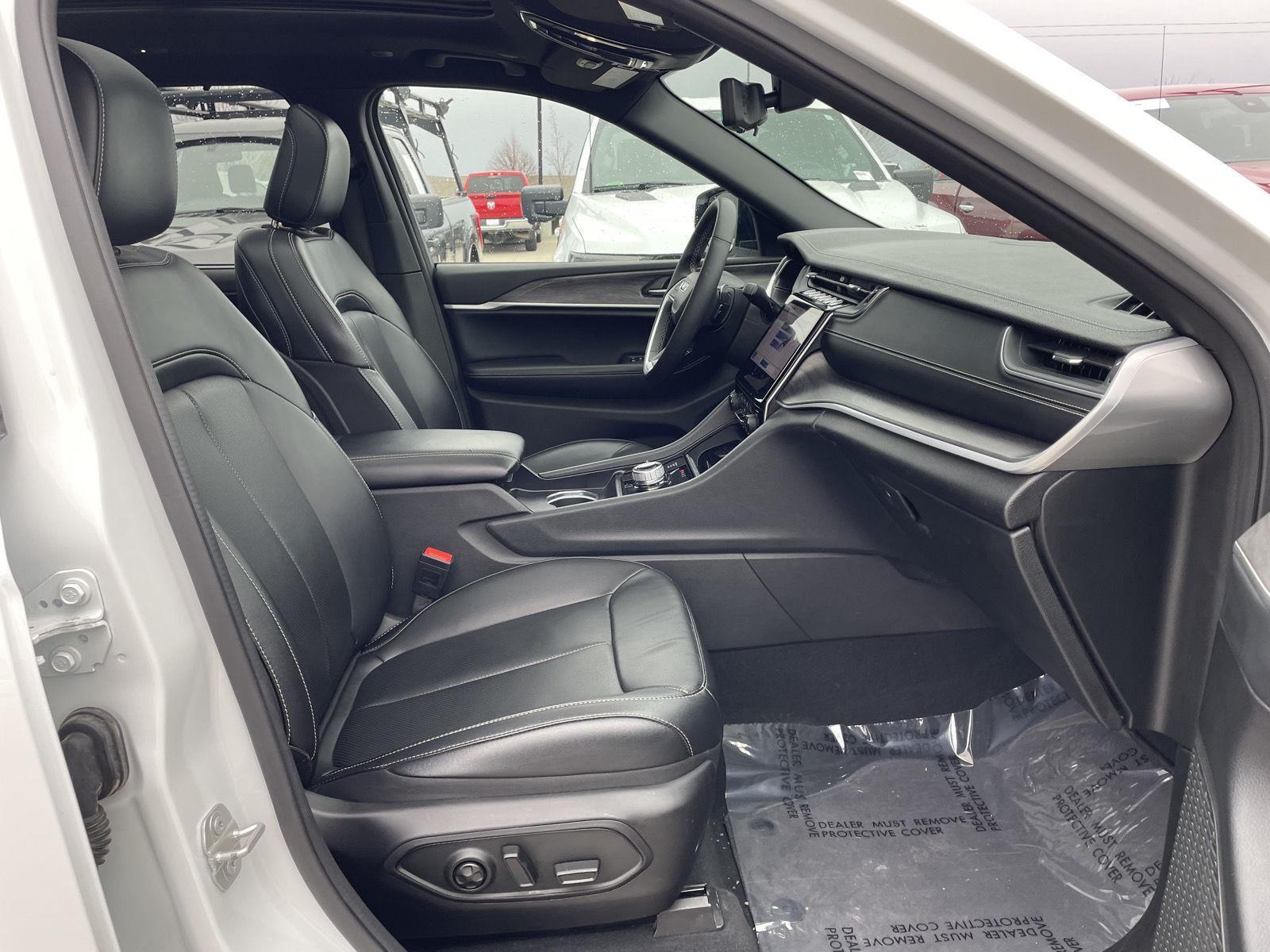 Pre-Owned 2024 Jeep Grand Cherokee L for sale in Lincoln NE