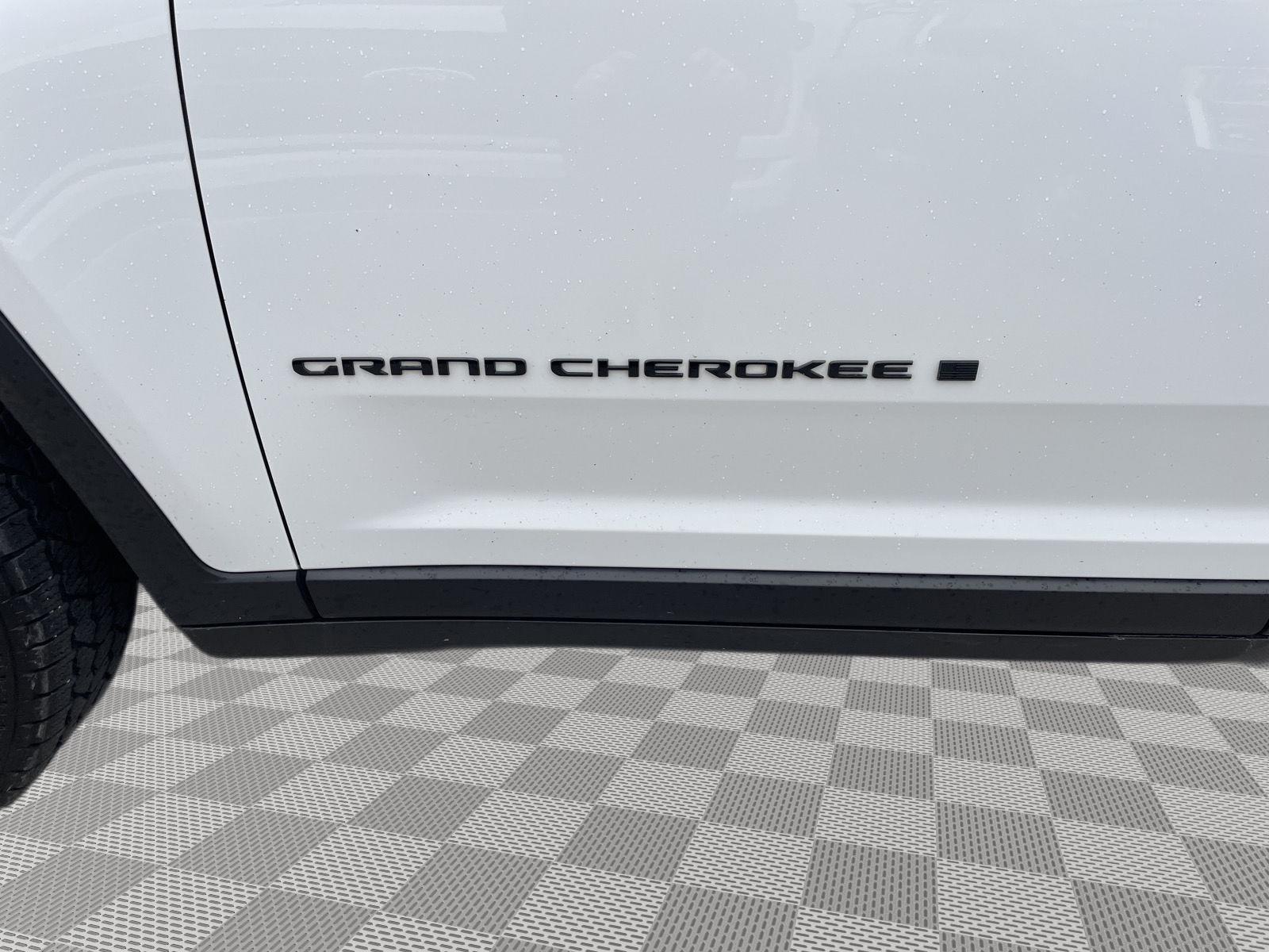 Pre-Owned 2024 Jeep Grand Cherokee L for sale in Lincoln NE