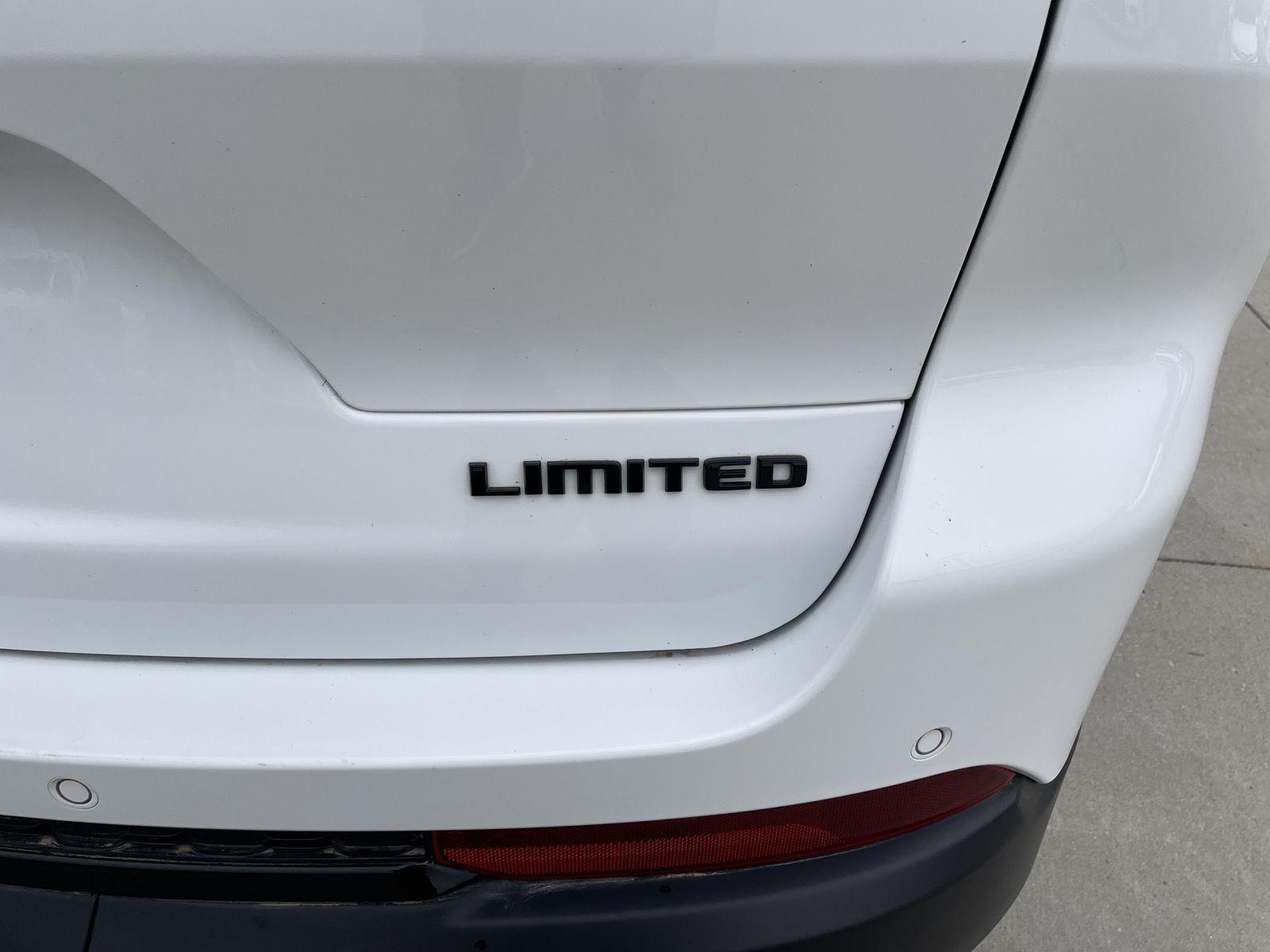 Pre-Owned 2024 Jeep Grand Cherokee L for sale in Lincoln NE