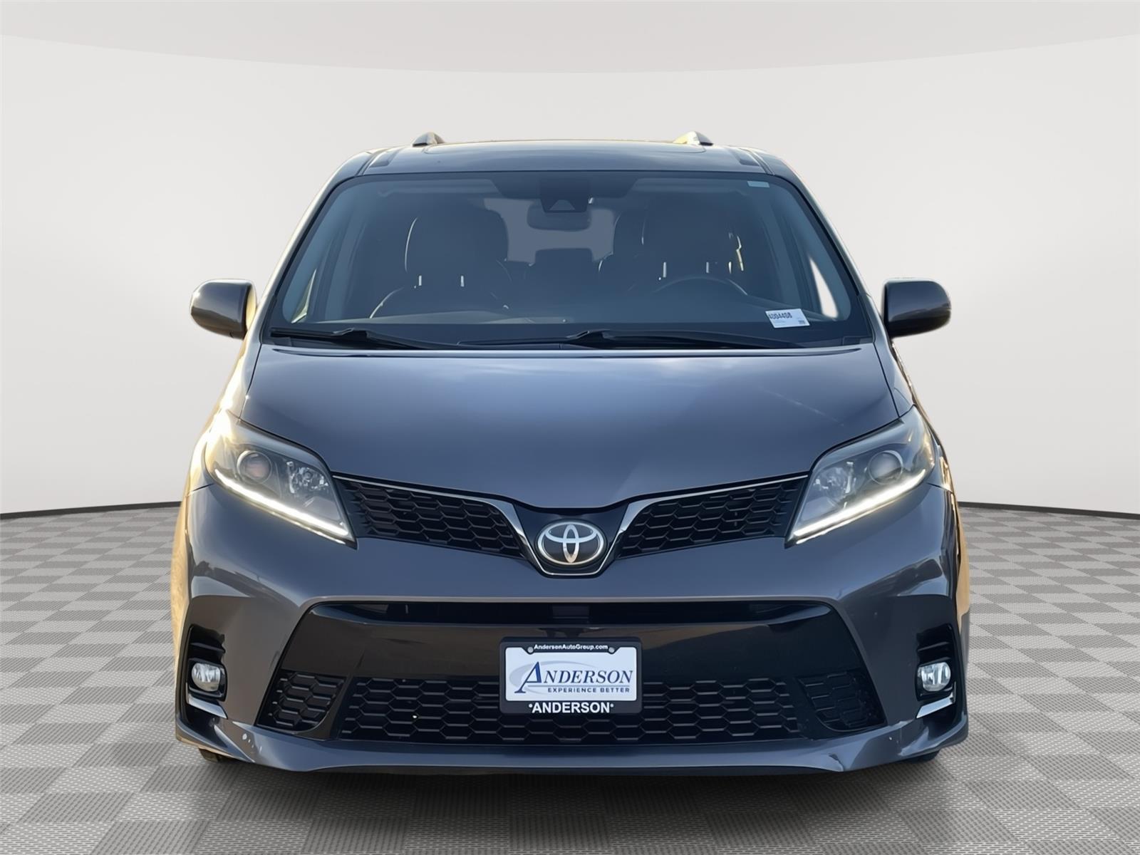 Pre-Owned 2018 Toyota Sienna for sale in Lincoln NE