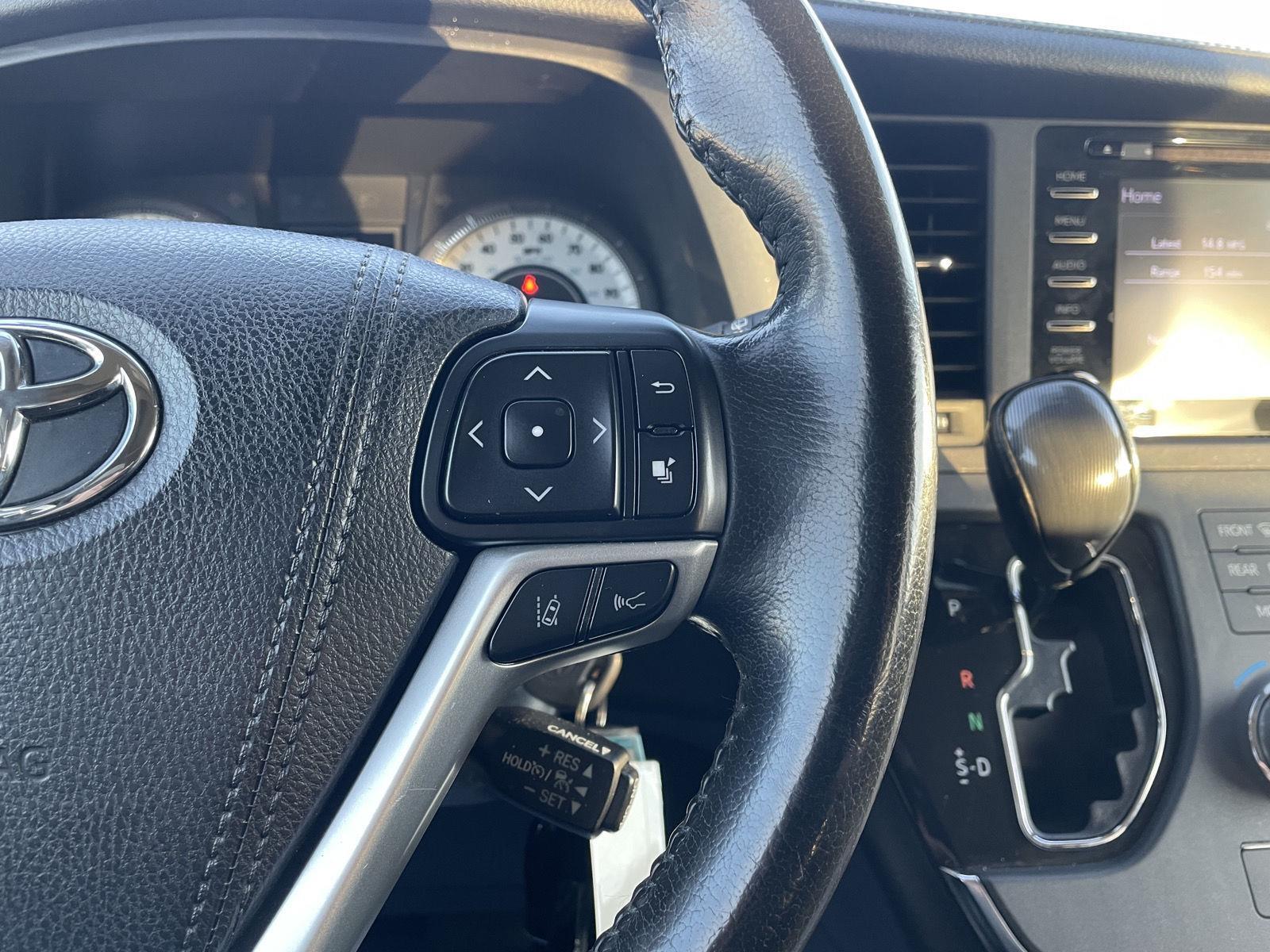 Pre-Owned 2018 Toyota Sienna for sale in Lincoln NE