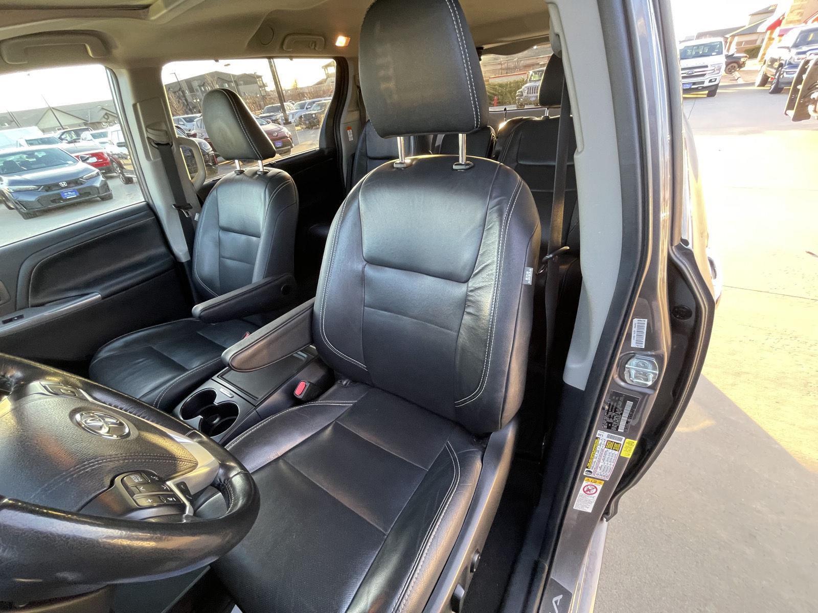 Pre-Owned 2018 Toyota Sienna for sale in Lincoln NE