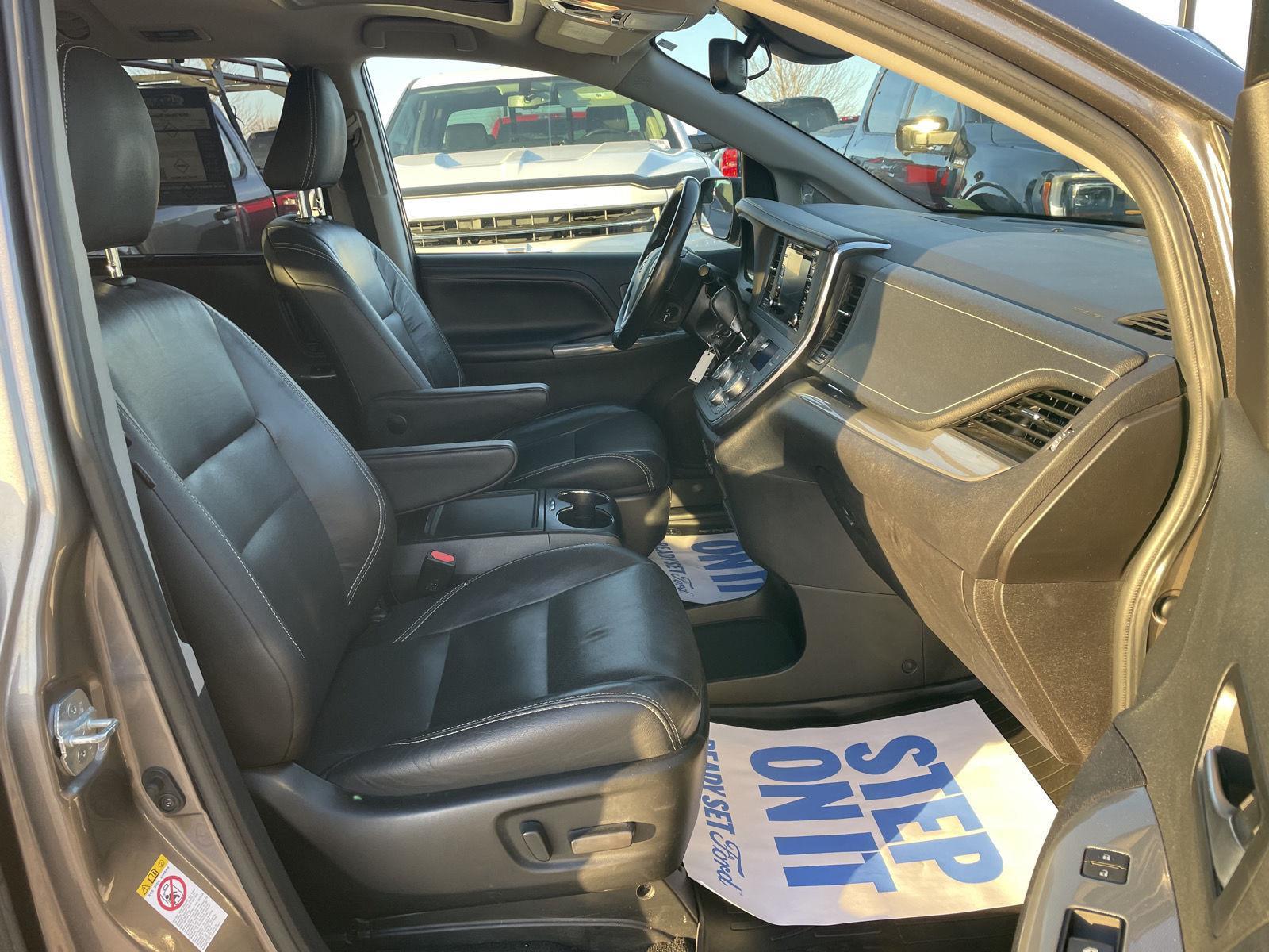 Pre-Owned 2018 Toyota Sienna for sale in Lincoln NE