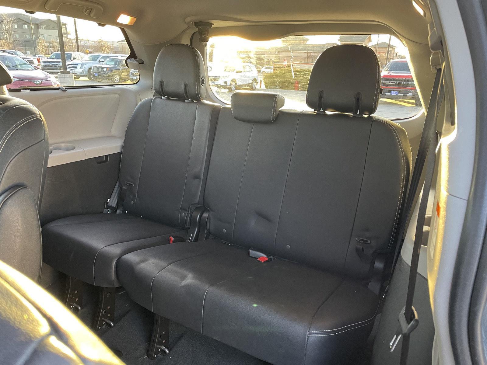 Pre-Owned 2018 Toyota Sienna for sale in Lincoln NE