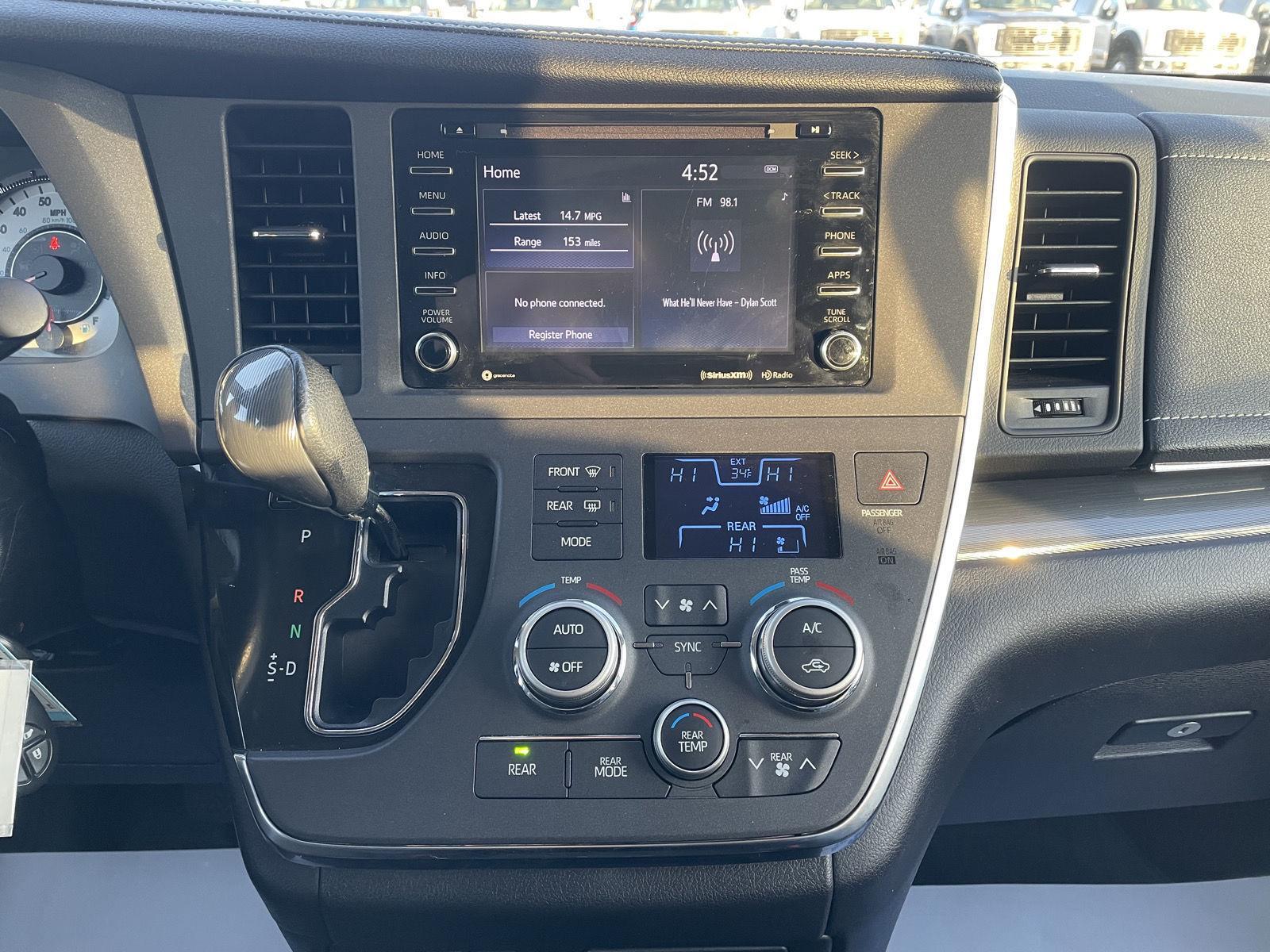 Pre-Owned 2018 Toyota Sienna for sale in Lincoln NE