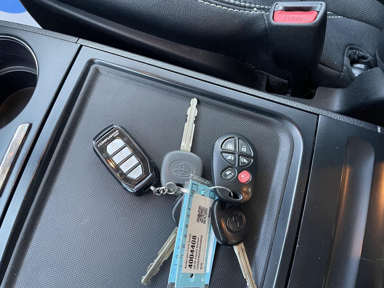 Pre-Owned 2018 Toyota Sienna for sale in Lincoln NE