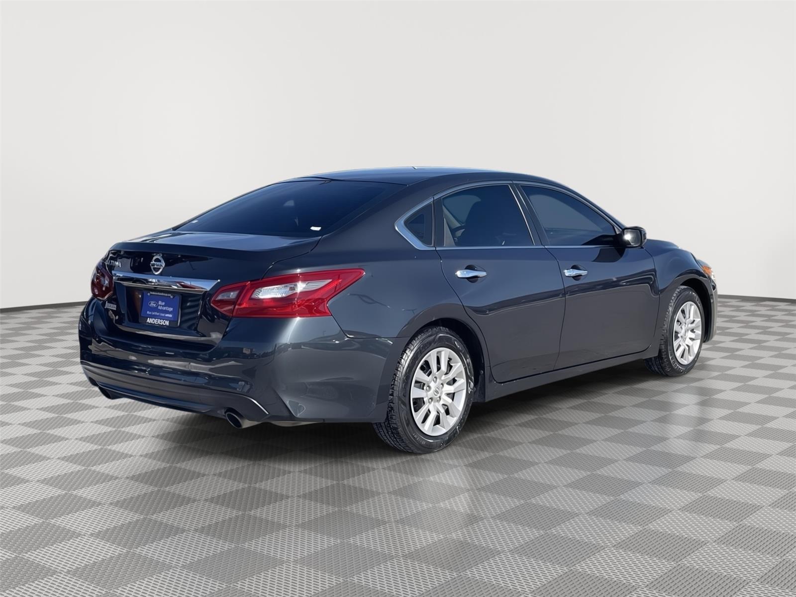 Used 2018 Nissan Altima for sale in Lincoln NE