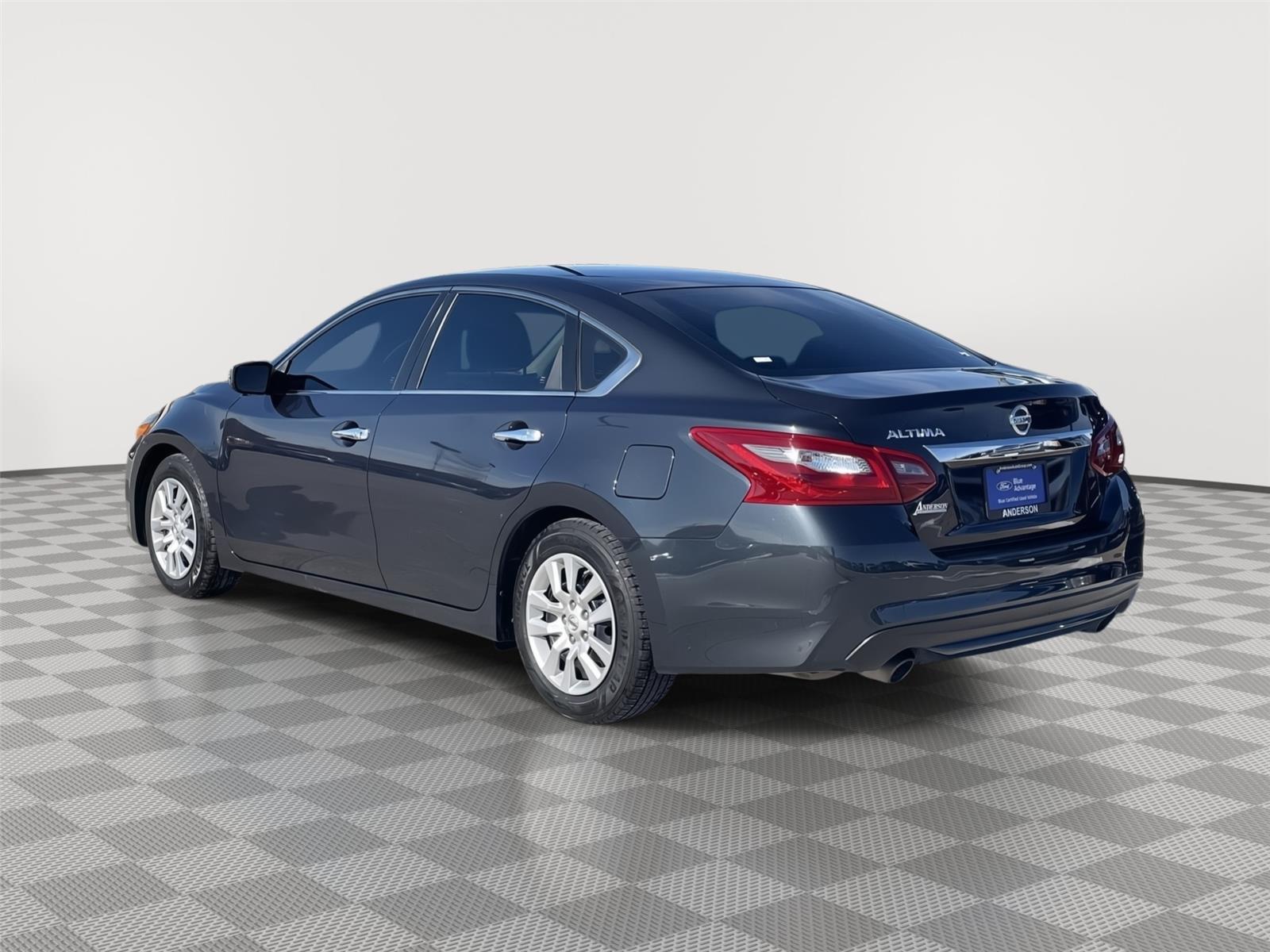 Used 2018 Nissan Altima for sale in Lincoln NE