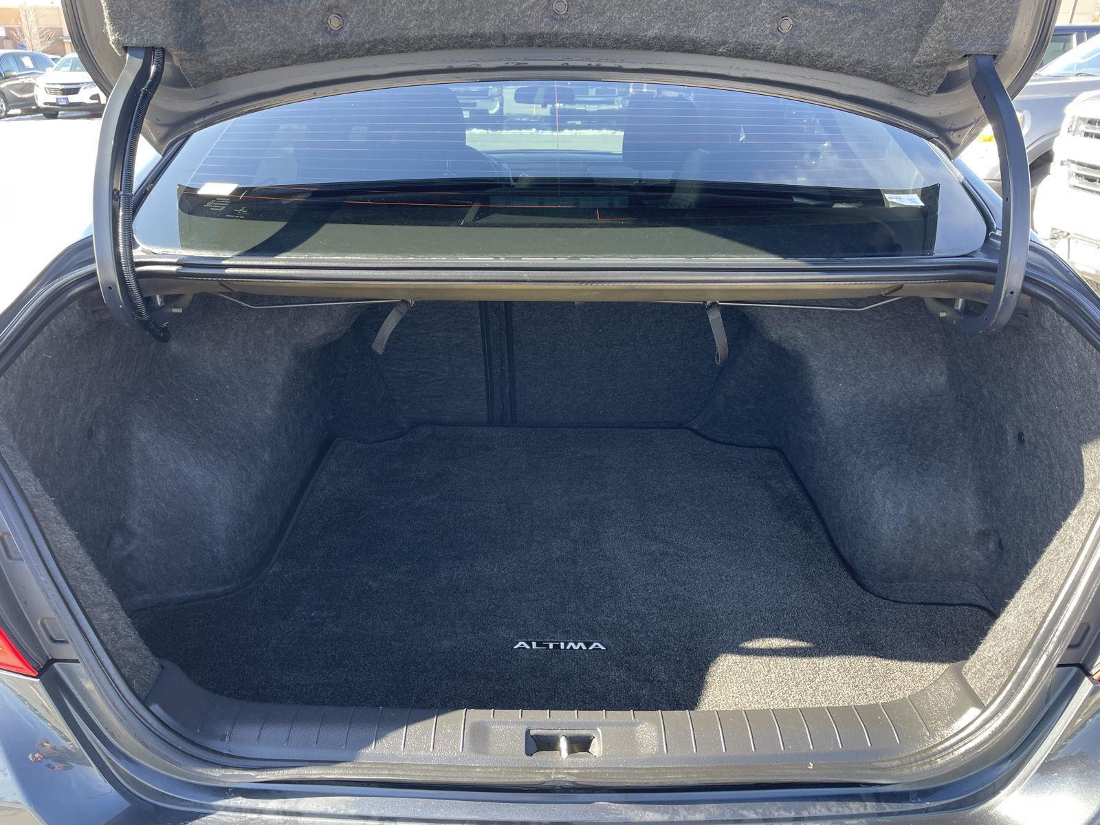 Used 2018 Nissan Altima for sale in Lincoln NE