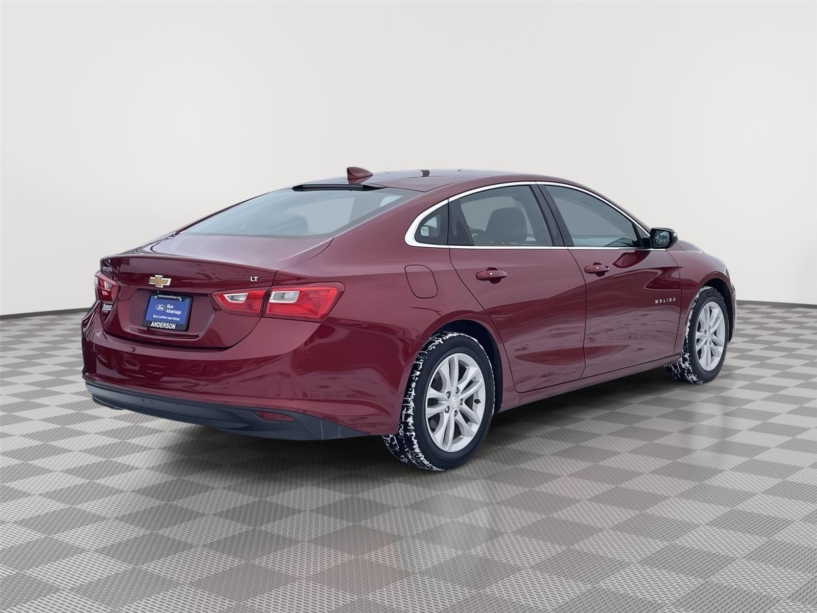 Pre-Owned 2018 Chevrolet Malibu for sale in Lincoln NE