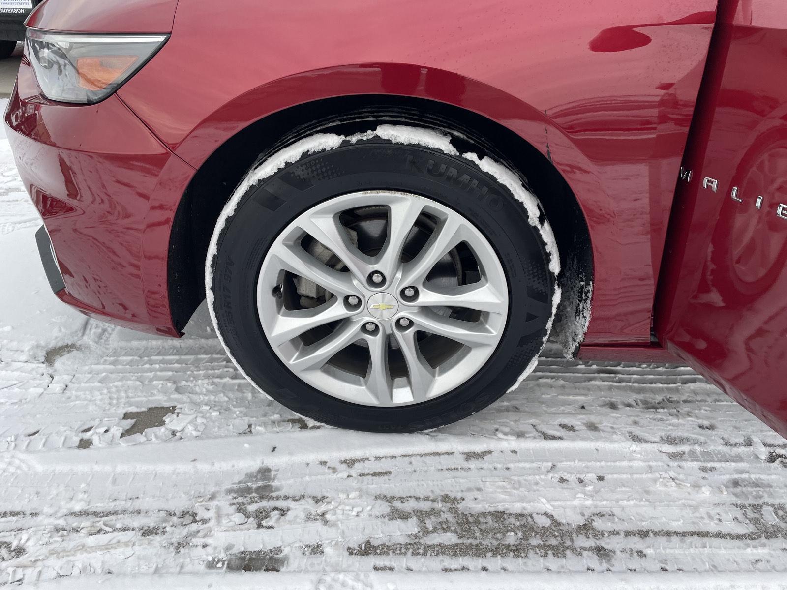 Pre-Owned 2018 Chevrolet Malibu for sale in Lincoln NE