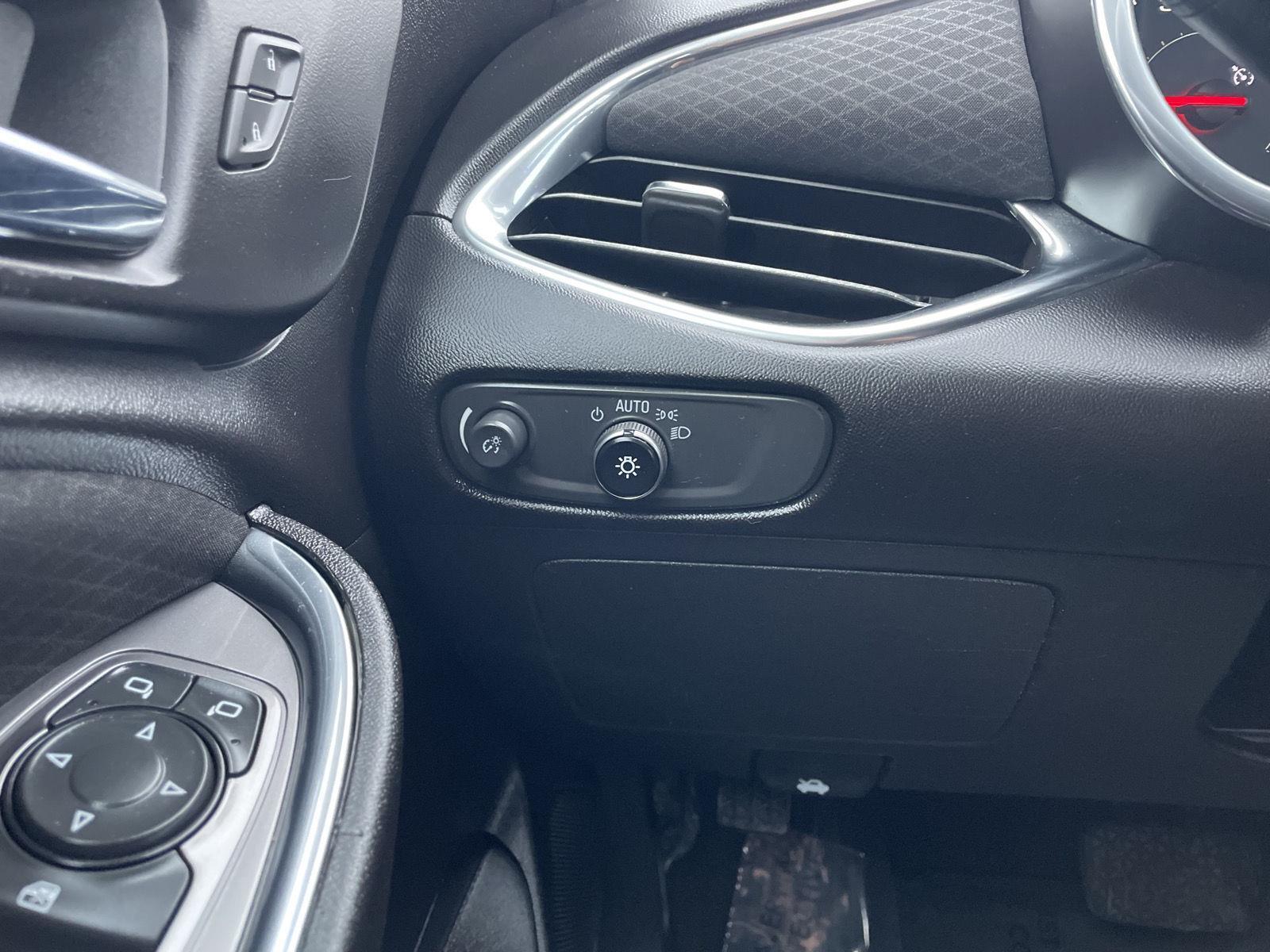 Pre-Owned 2018 Chevrolet Malibu for sale in Lincoln NE