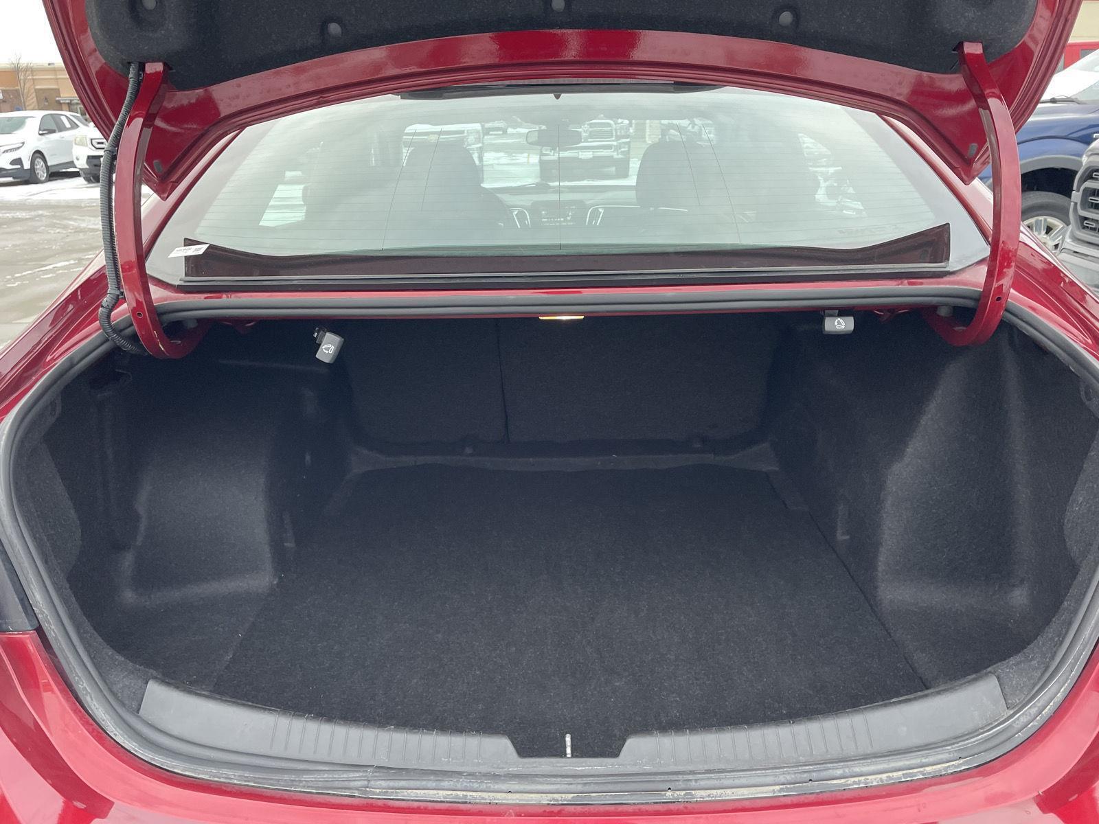 Used 2018 Chevrolet Malibu for sale in Lincoln NE