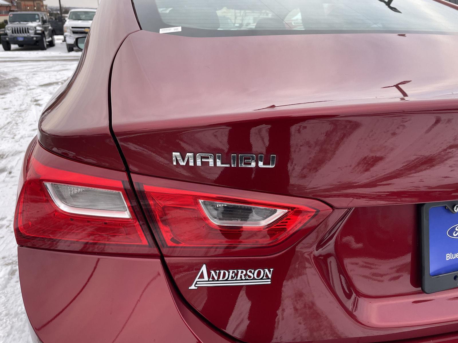 Pre-Owned 2018 Chevrolet Malibu for sale in Lincoln NE