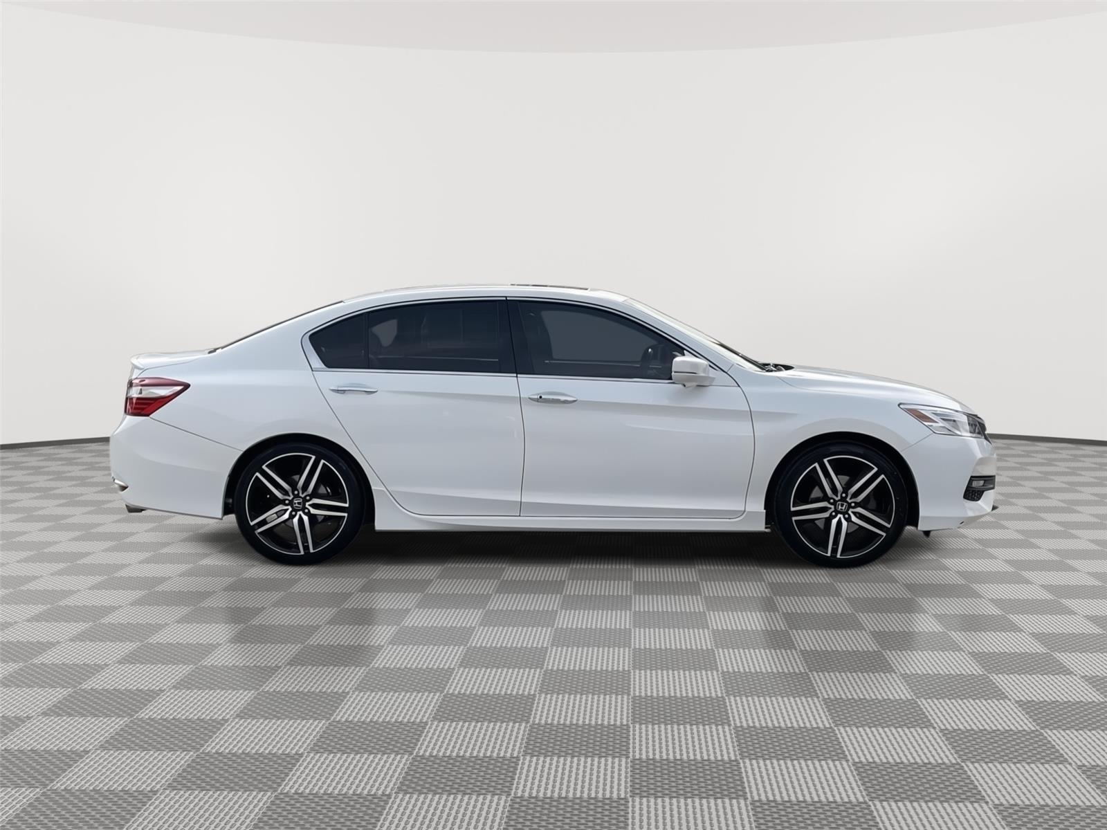 Pre-Owned 2016 Honda Accord Sedan for sale in Lincoln NE