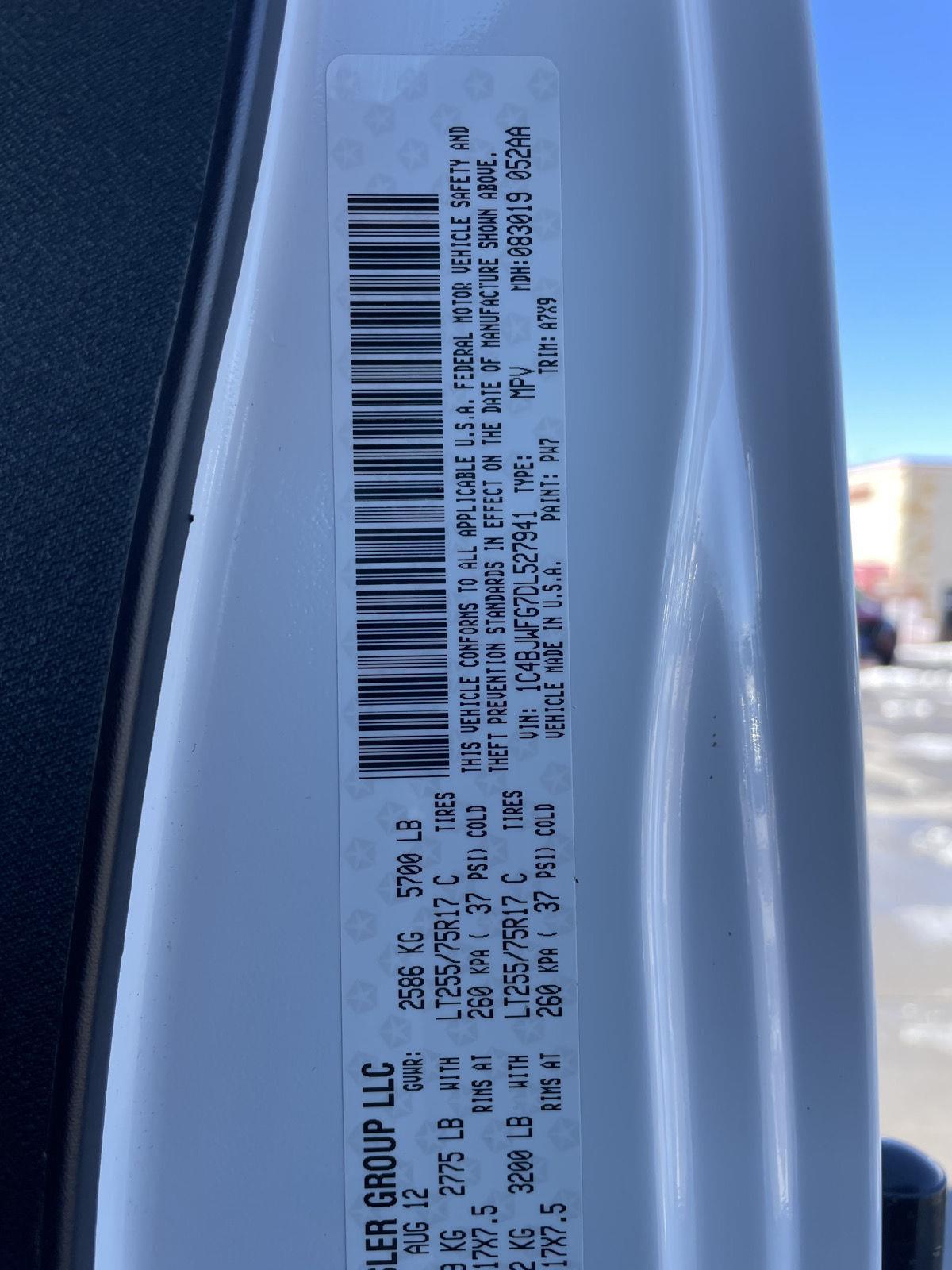 Pre-Owned 2013 Jeep Wrangler Unlimited for sale in Lincoln NE