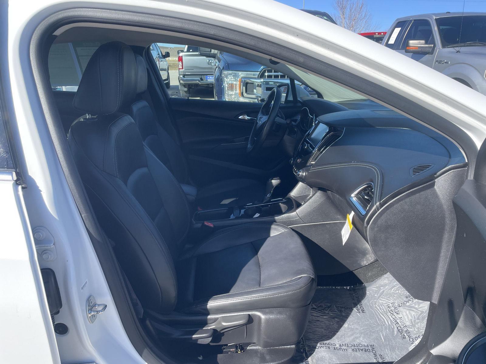 Used 2017 Chevrolet Cruze for sale in Lincoln NE