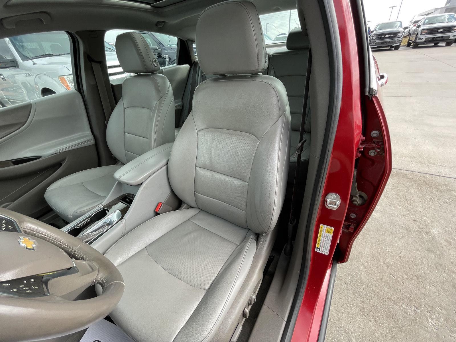 Pre-Owned 2016 Chevrolet Malibu for sale in Lincoln NE