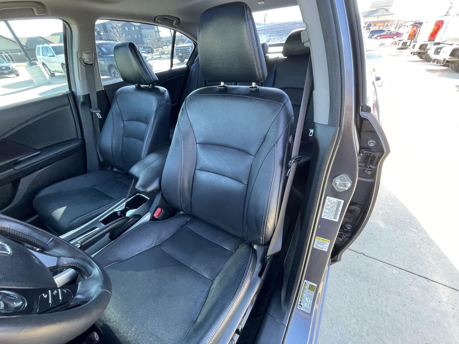 Used 2014 Honda Accord Sedan for sale in Lincoln NE