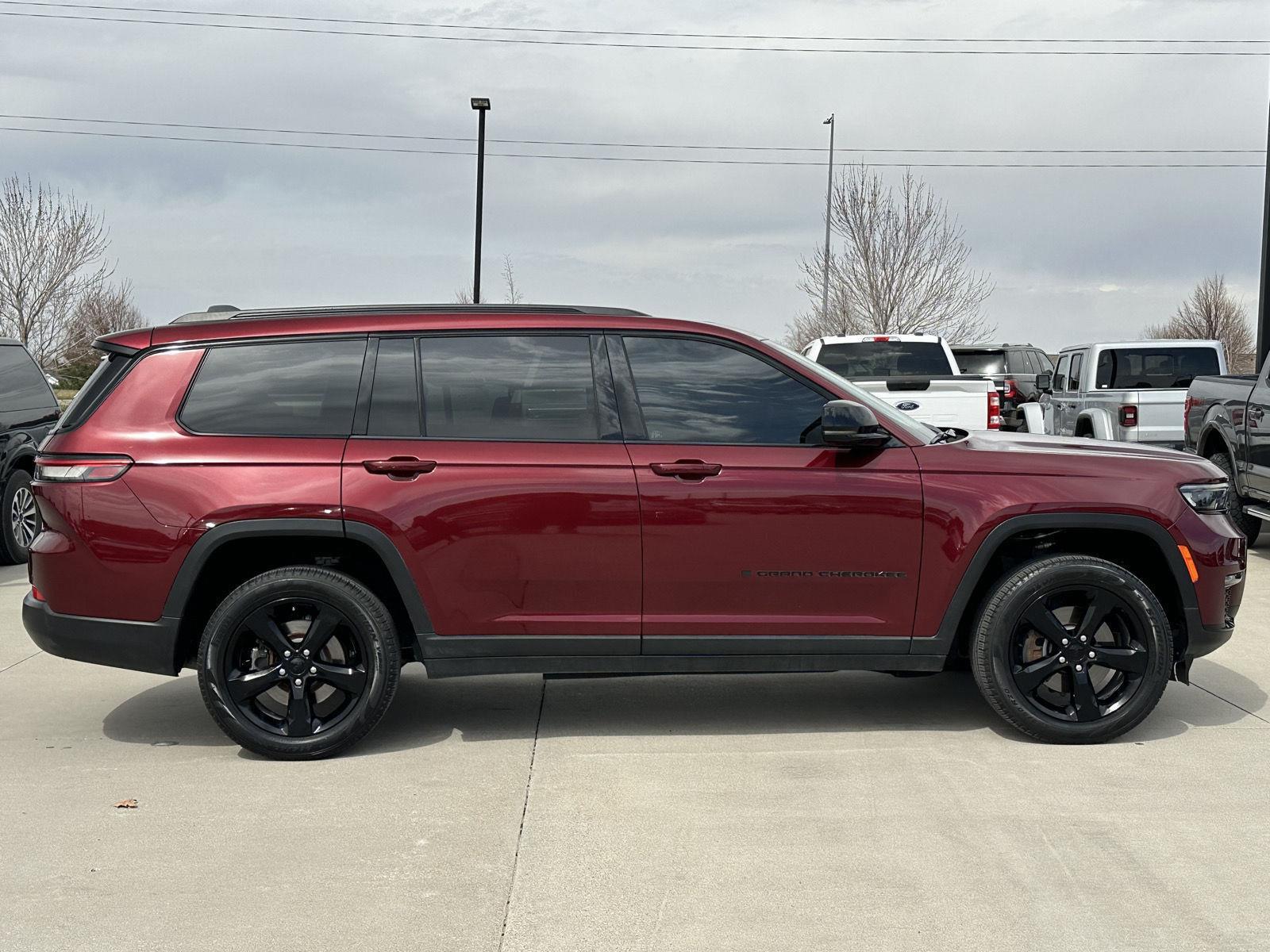 Used 2024 Jeep Grand Cherokee L for sale in Lincoln NE