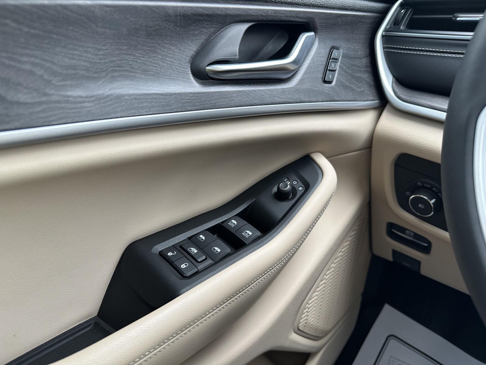 Used 2024 Jeep Grand Cherokee L for sale in Lincoln NE