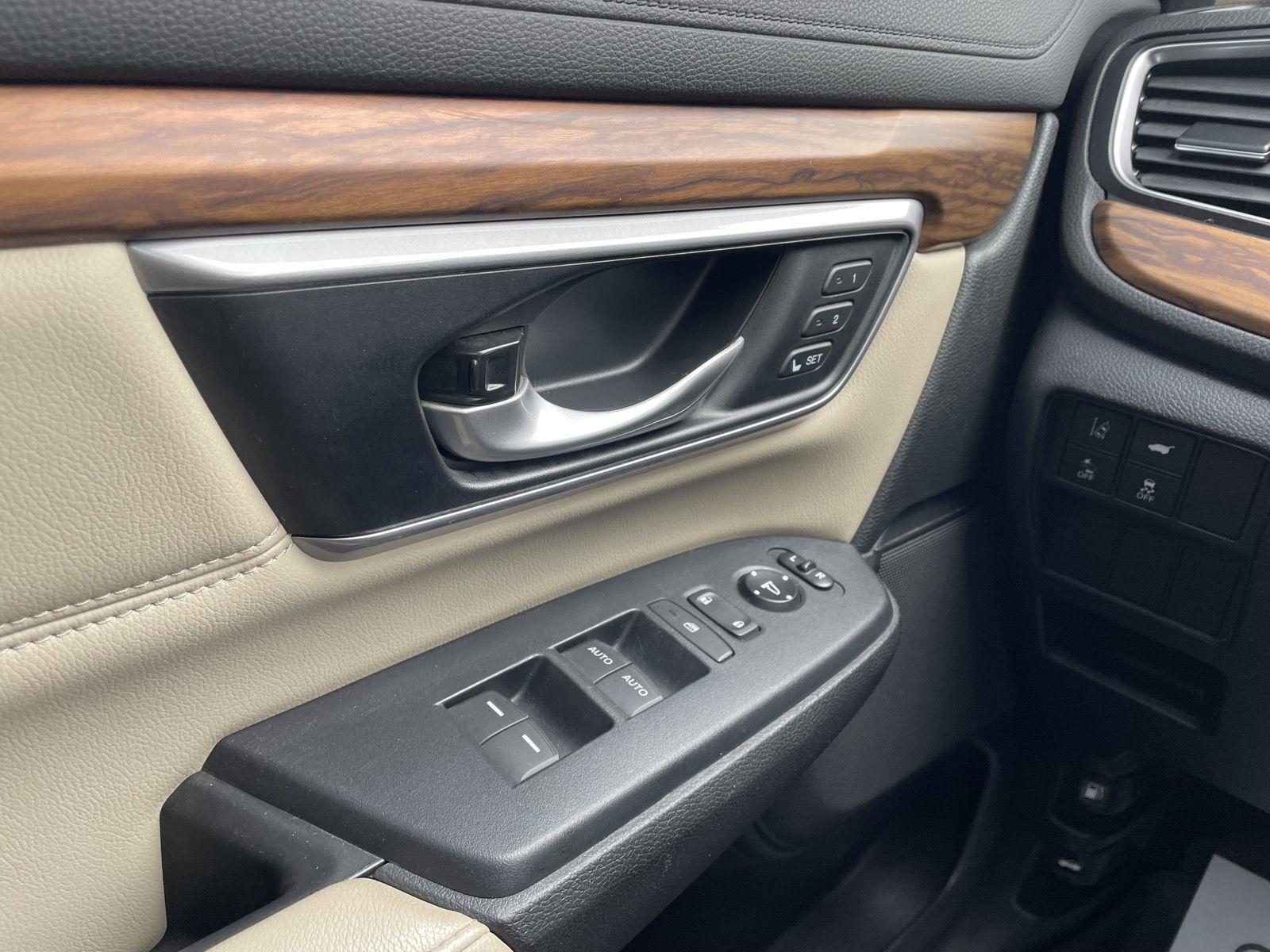 Used 2017 Honda CR-V for sale in Lincoln NE