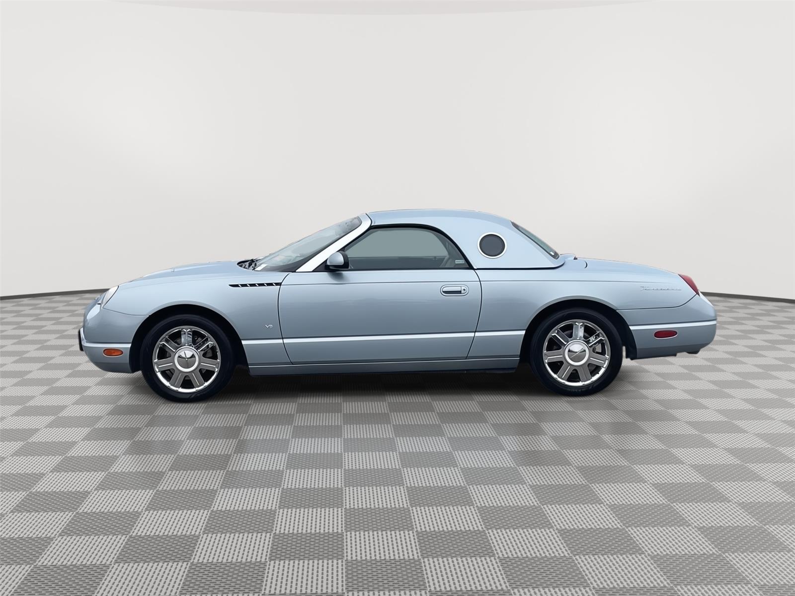 Used 2004 Ford Thunderbird for sale in Lincoln NE