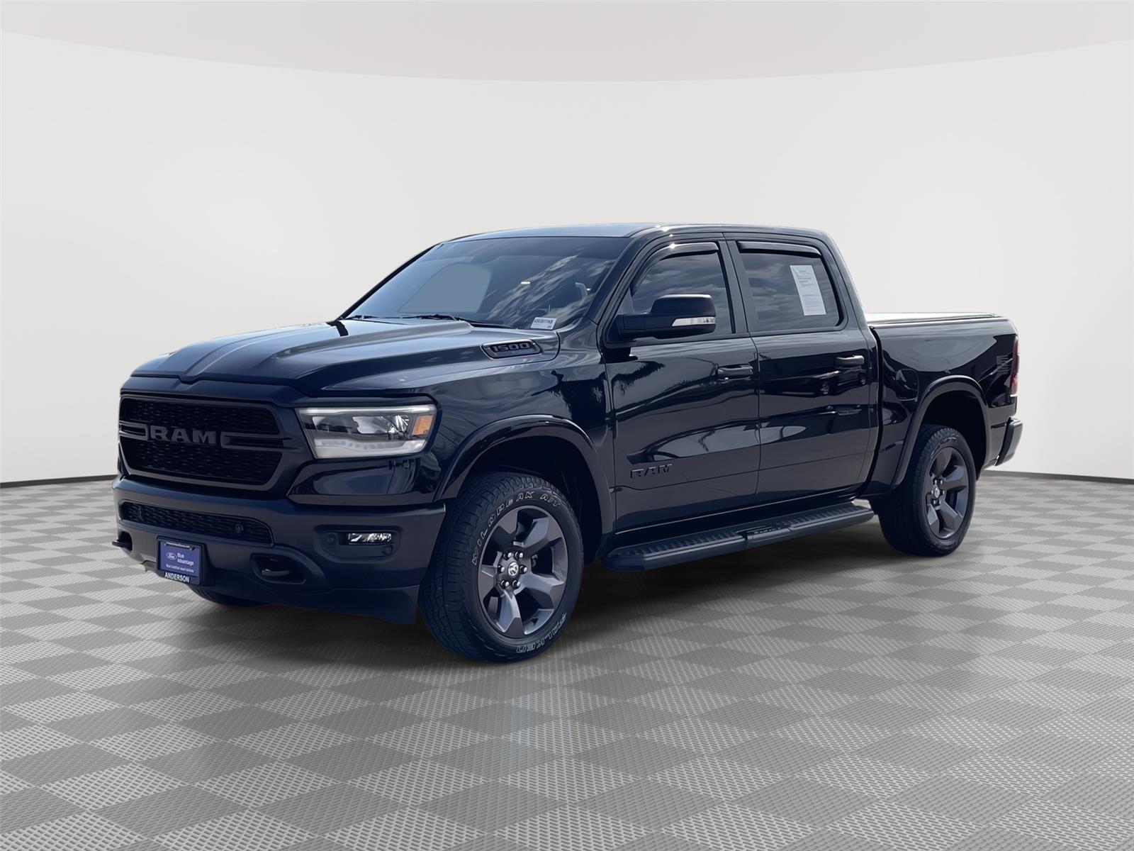 Diamond Black Crystal Pearlcoat 2022 RAM 1500 Big Horn Crew Cab 4WD Pickup Truck Four-Wheel Drive 8-Speed Automatic