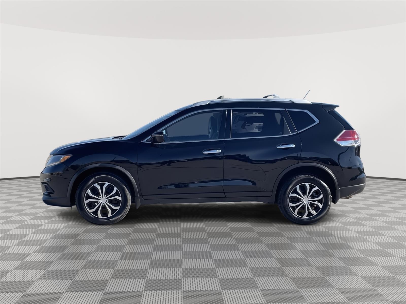 Used 2016 Nissan Rogue for sale in Lincoln NE