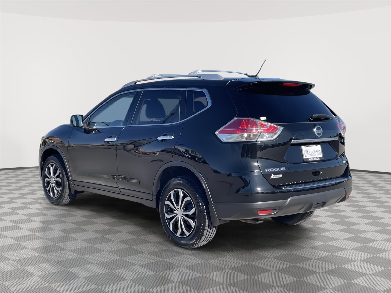 Used 2016 Nissan Rogue for sale in Lincoln NE