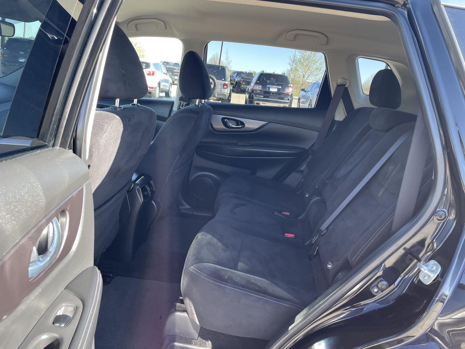 Used 2016 Nissan Rogue for sale in Lincoln NE