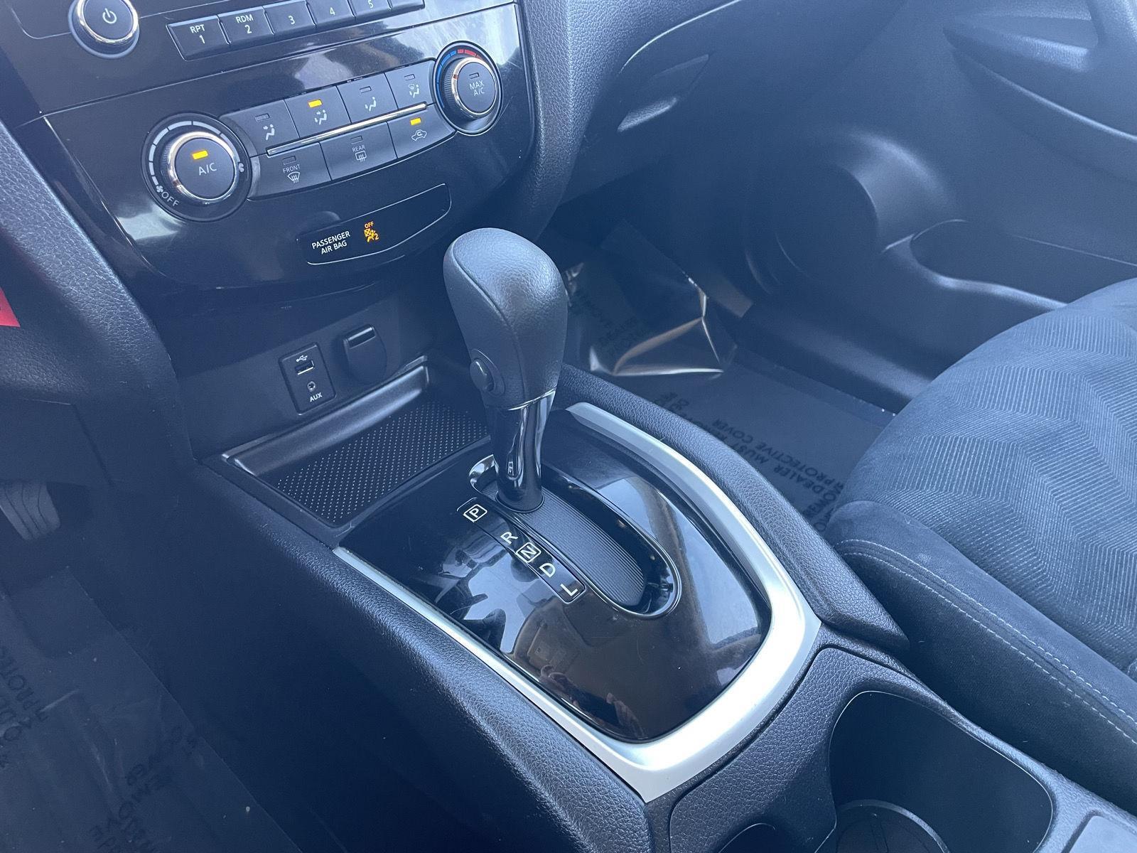 Used 2016 Nissan Rogue for sale in Lincoln NE