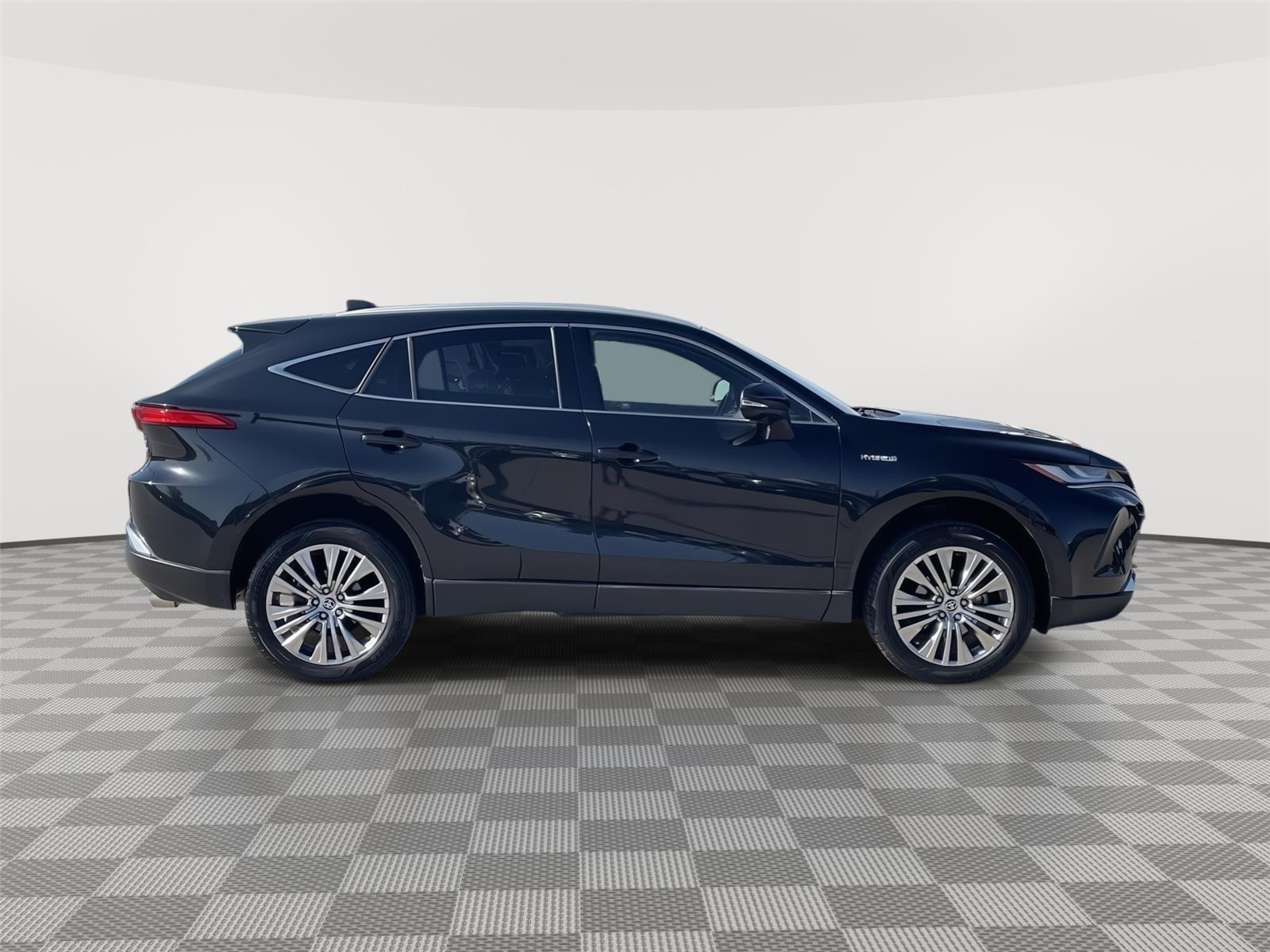Used 2021 Toyota Venza for sale in Lincoln NE
