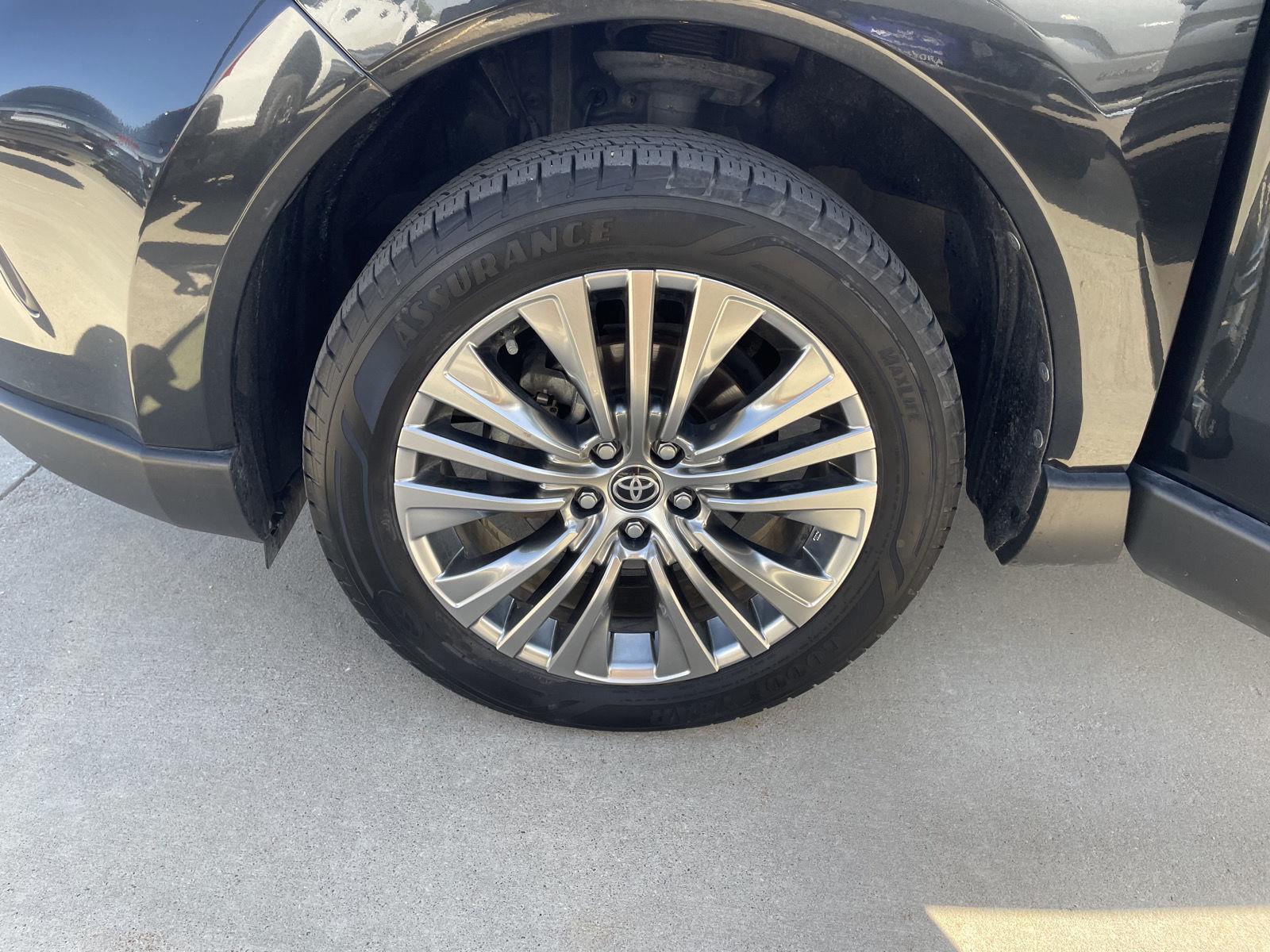 Used 2021 Toyota Venza for sale in Lincoln NE