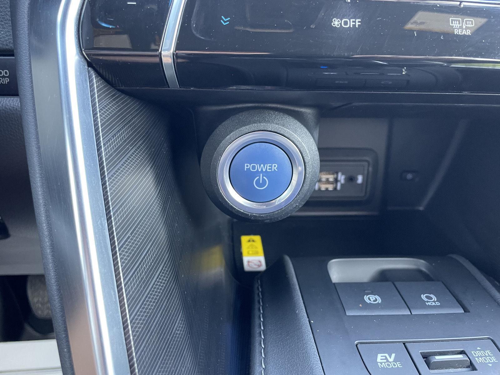 Used 2021 Toyota Venza for sale in Lincoln NE