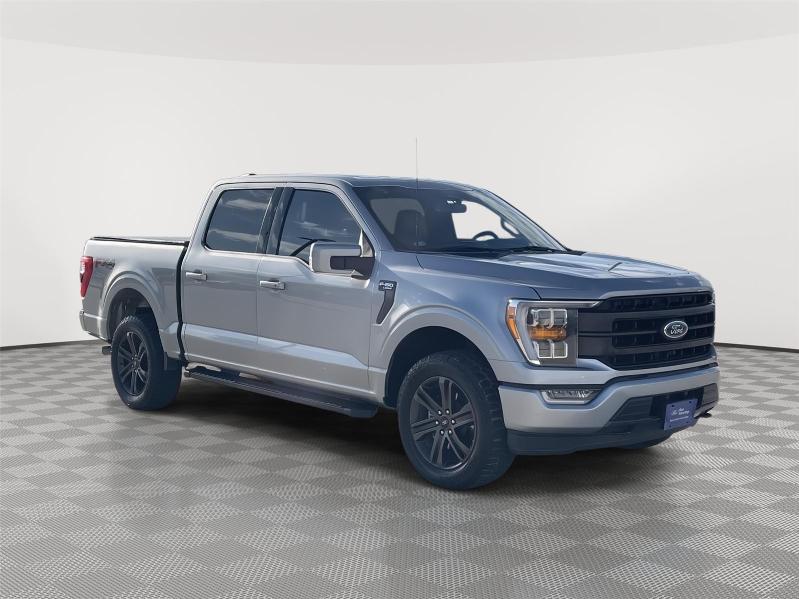 View vehicle photo 5