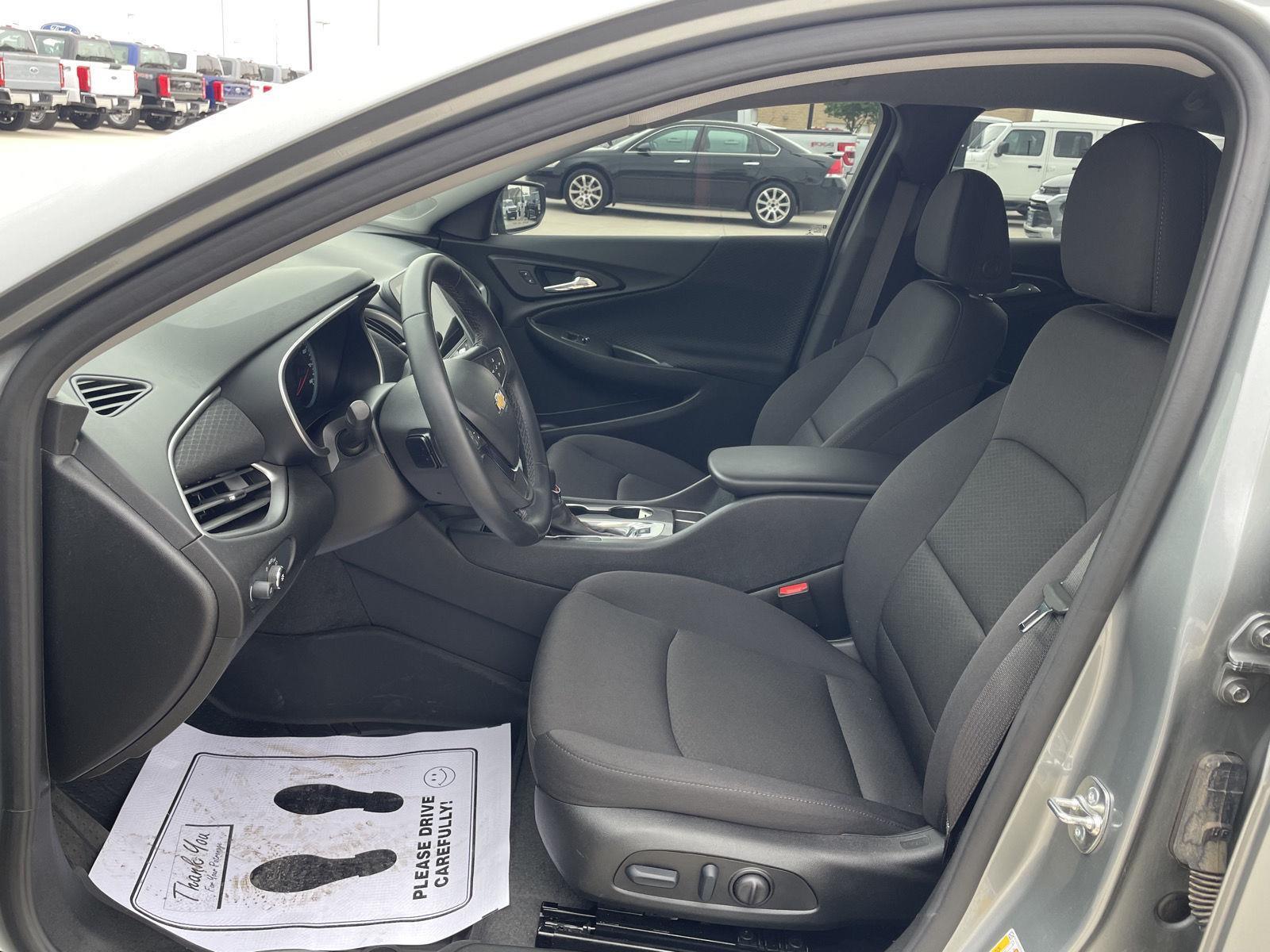 Used 2025 Chevrolet Malibu for sale in Lincoln NE