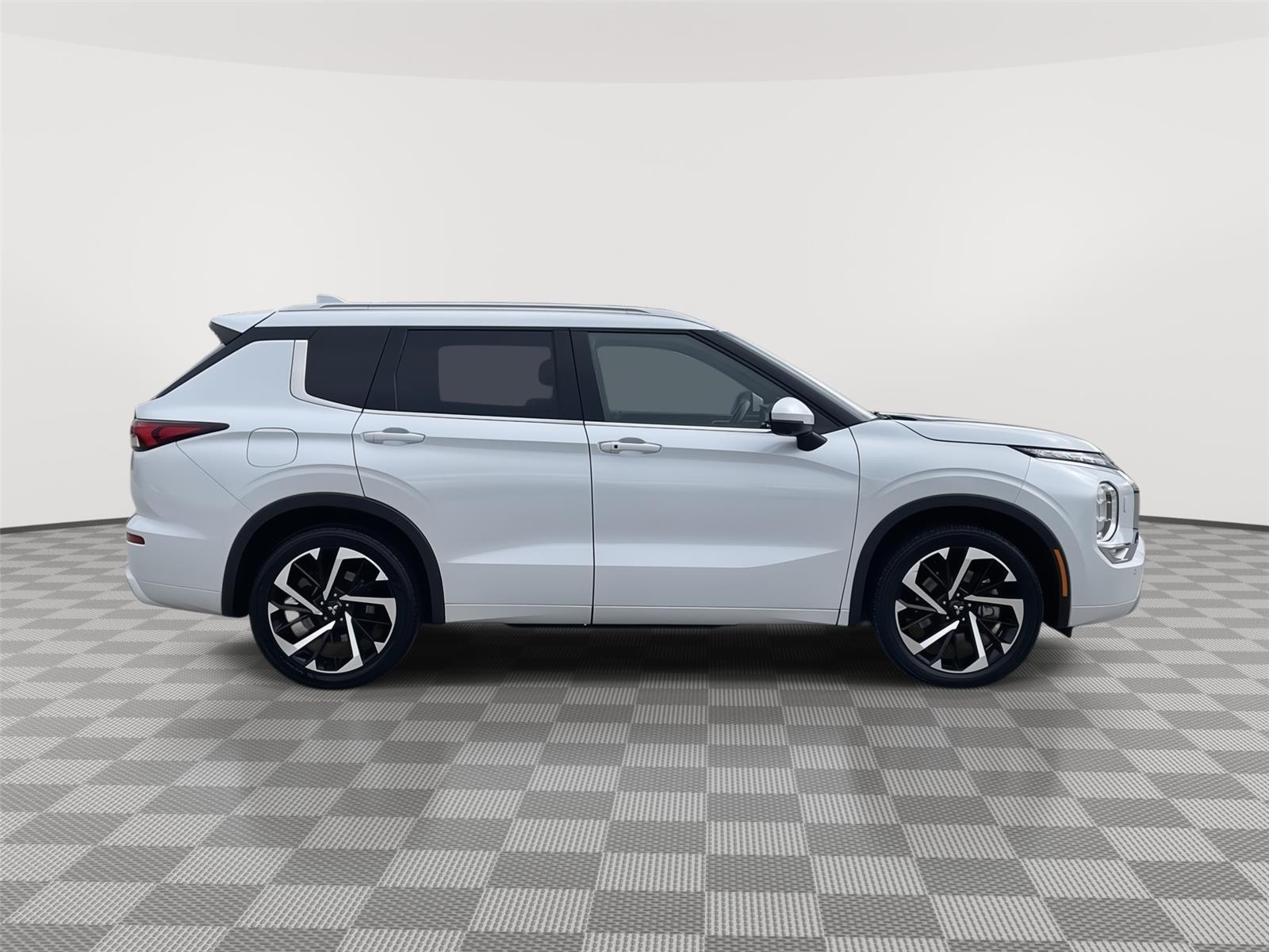 Used 2022 Mitsubishi Outlander for sale in Lincoln NE