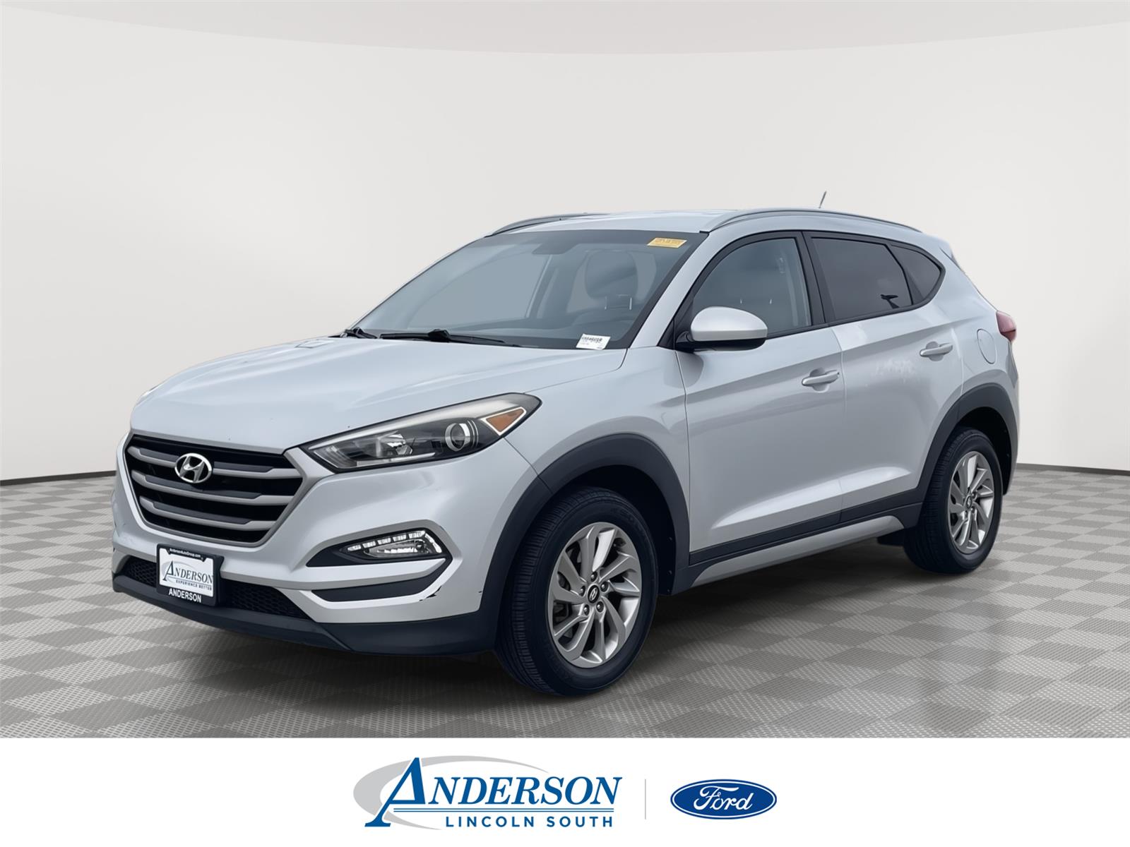 Molten Silver 2017 Hyundai Tucson 2.0L SE FWD SUV / Crossover Front-Wheel Drive 6-Speed Automatic