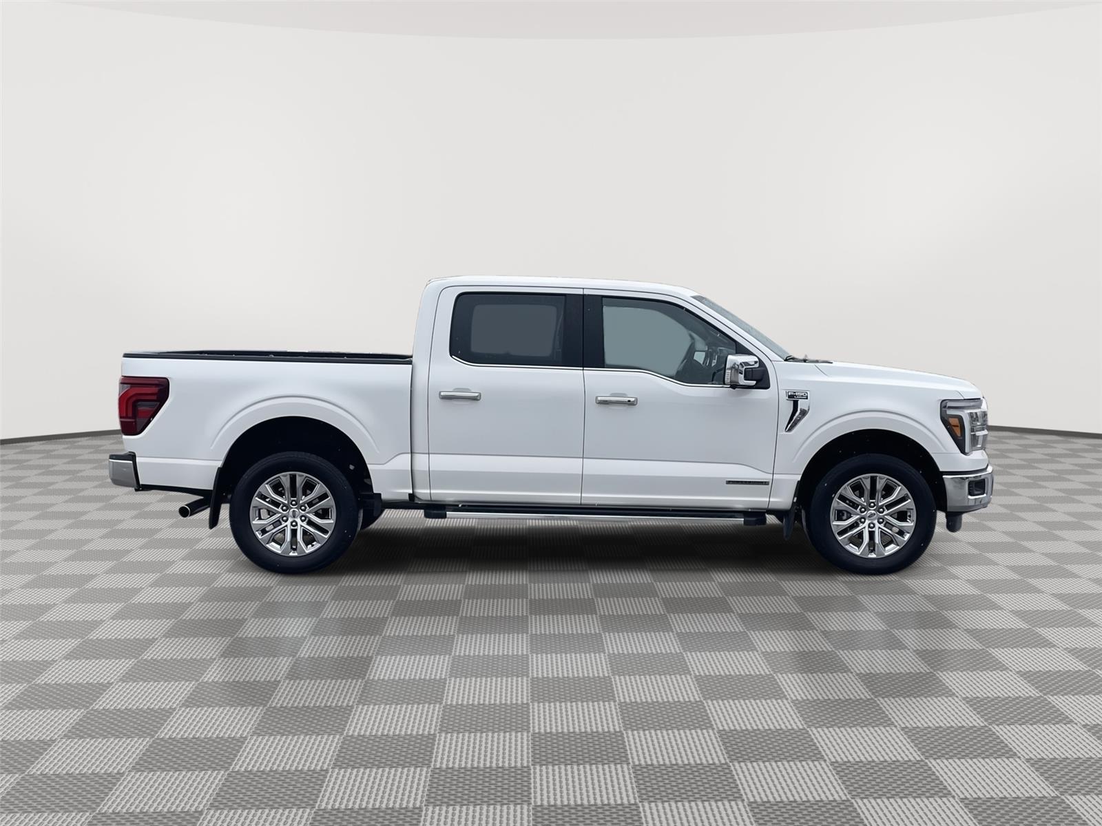 Vehicle photo 6