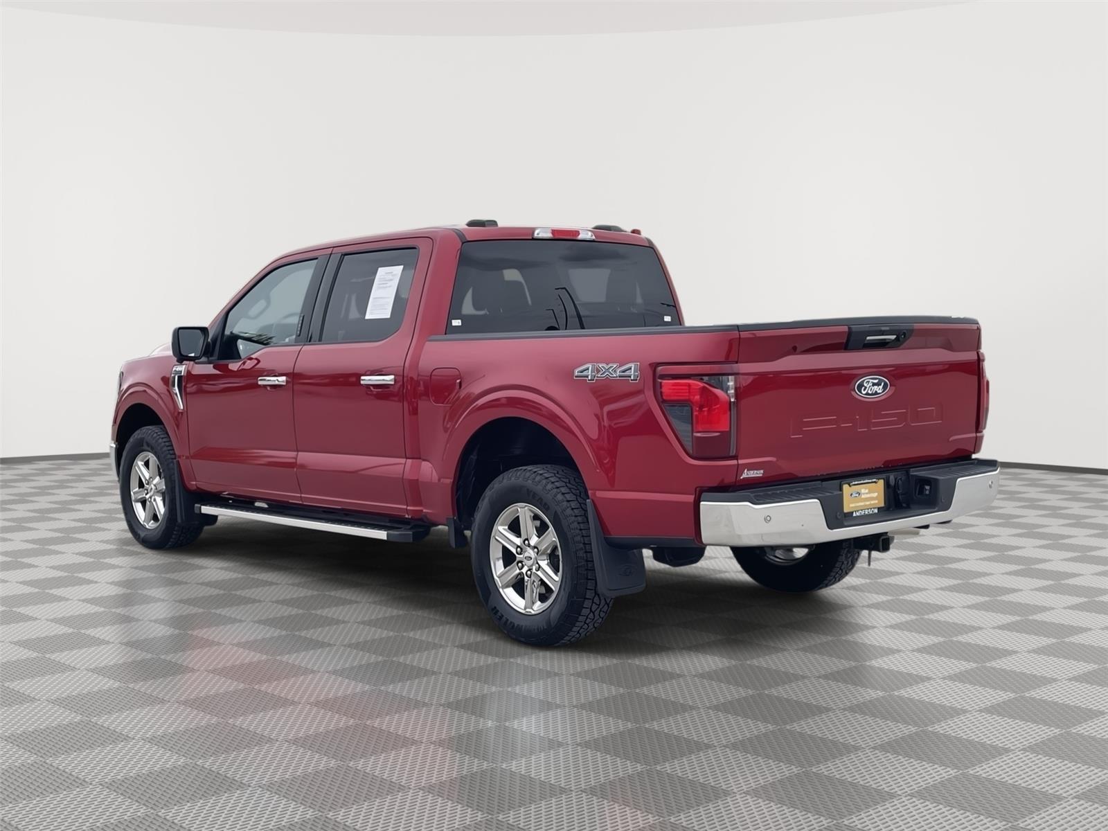 Vehicle photo 9