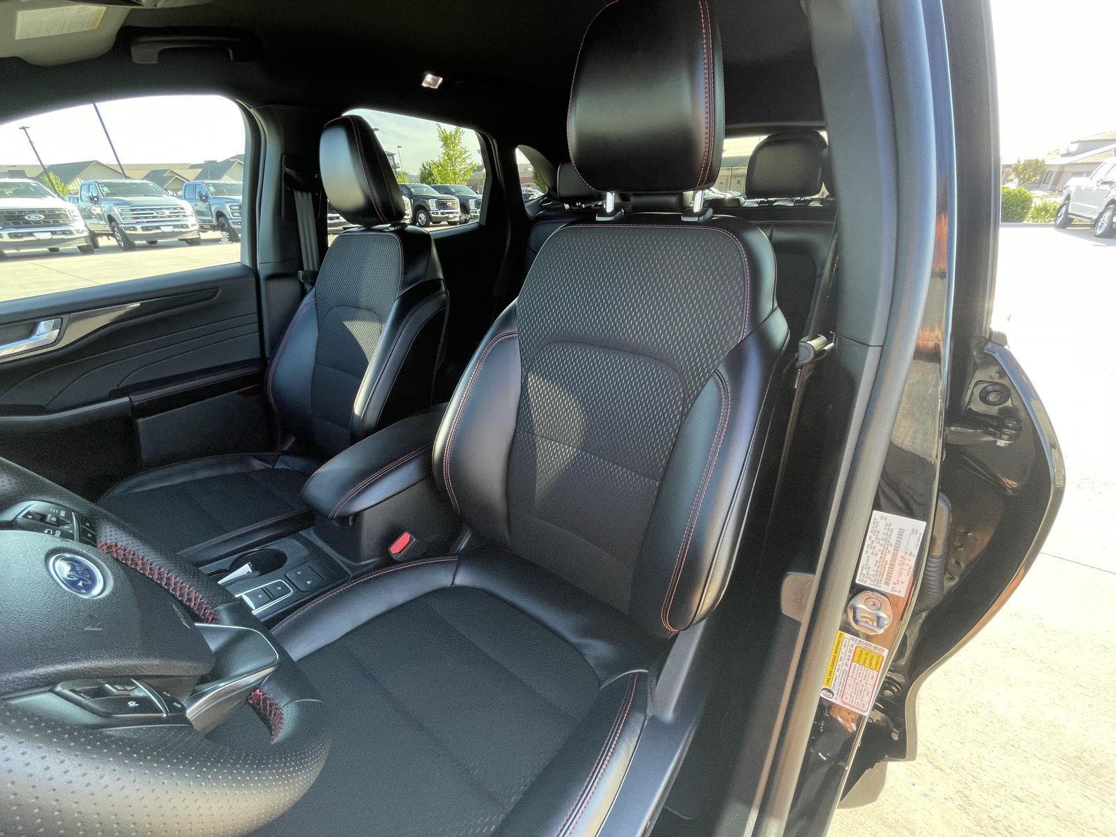 Used 2025 Ford Escape for sale in Lincoln NE