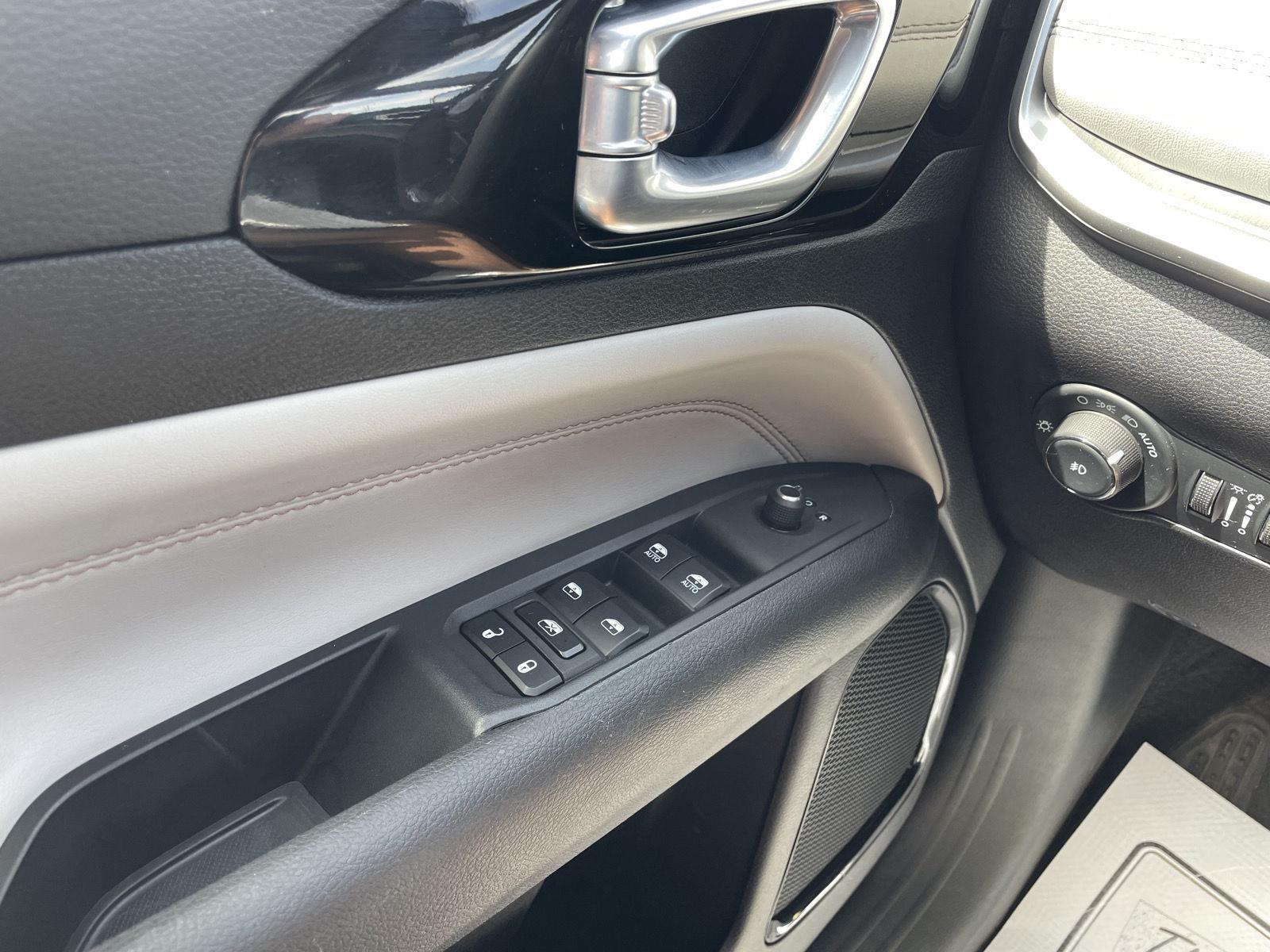 Used 2025 Jeep Compass for sale in Lincoln NE