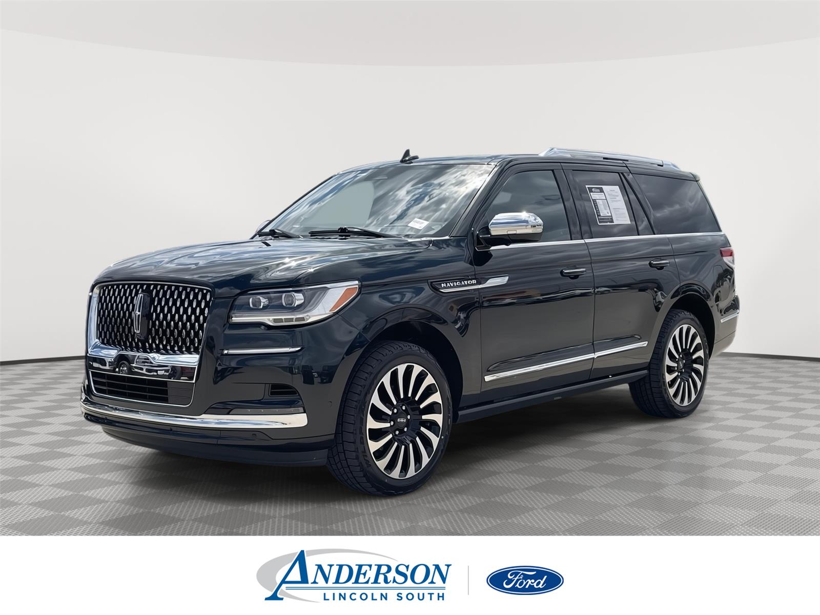 Used 2023 Lincoln Navigator for sale in Lincoln NE
